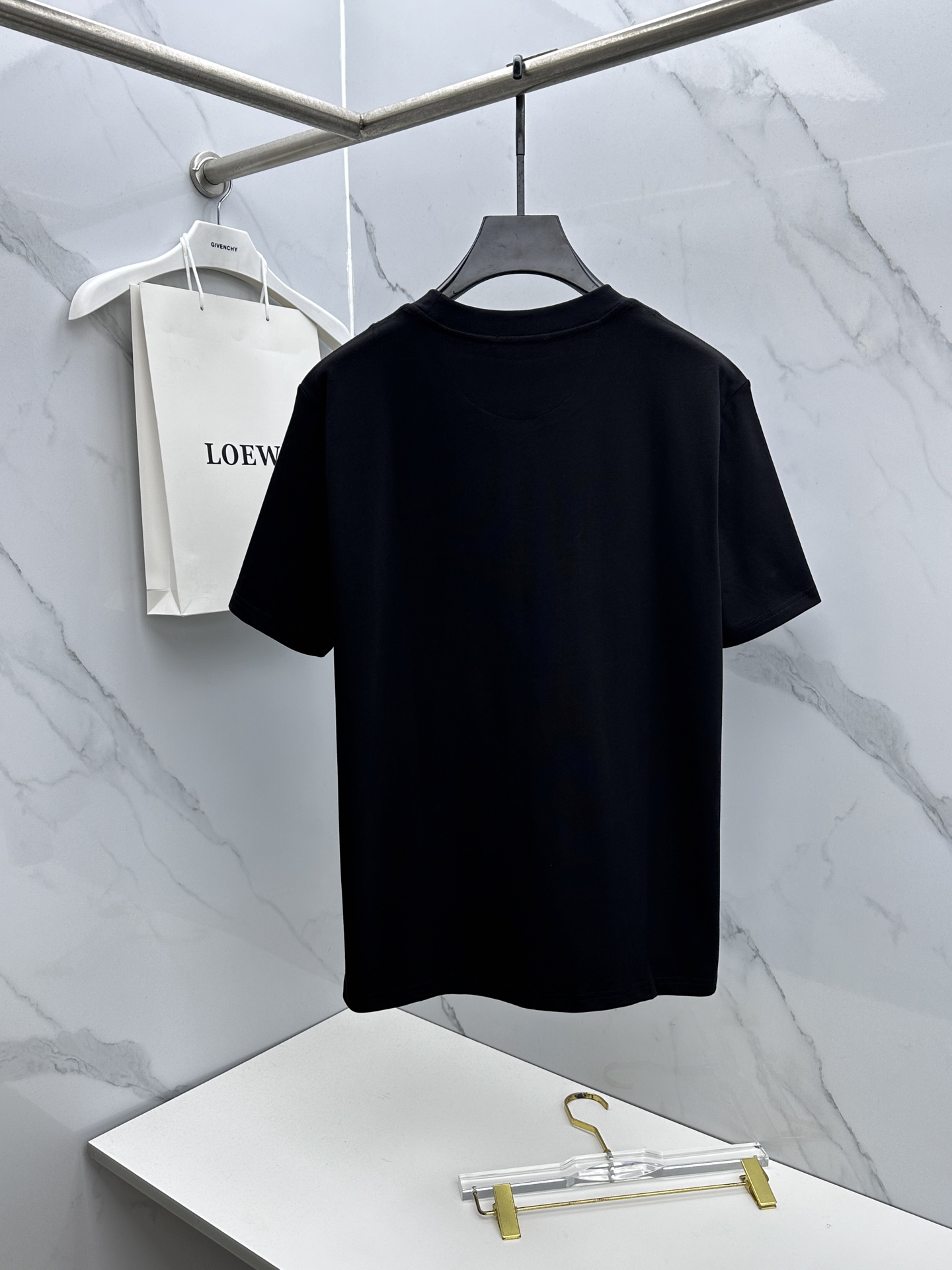 🌾 🆕🌾Prada普拉达 2026春夏新款字母绣花短袖 官网同款T恤，双纱纯棉面料 多元化搭配 迎合眼下