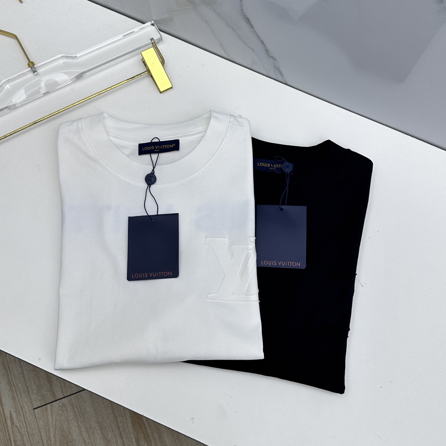 🌾 🆕LV路易威登 2026春夏新款logo刺绣短袖 官网同款T恤 双纱纯棉面料 多元化搭配 迎合眼下时