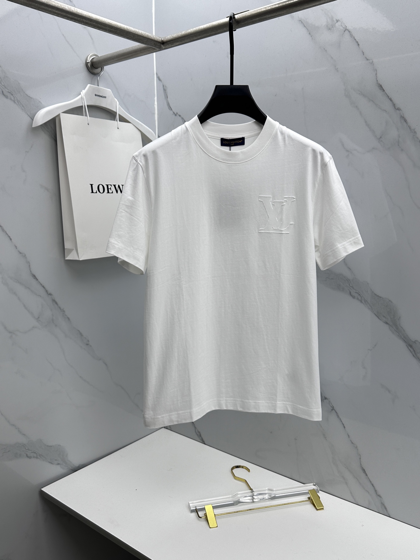 🌾 🆕LV路易威登 2026春夏新款logo刺绣短袖 官网同款T恤 双纱纯棉面料 多元化搭配 迎合眼下时