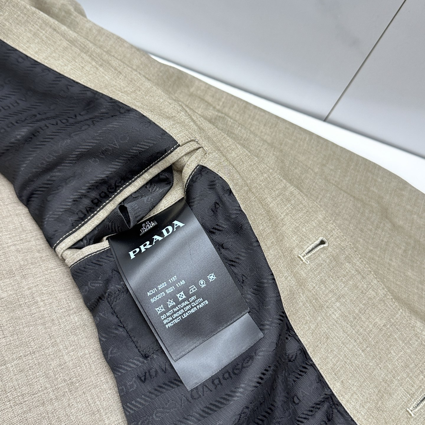 🌾 🆕🌾Prada普拉达 2026早春棉麻轻奢系列，最新时尚男款西装外套.定织定染面料。处处细节显工艺足