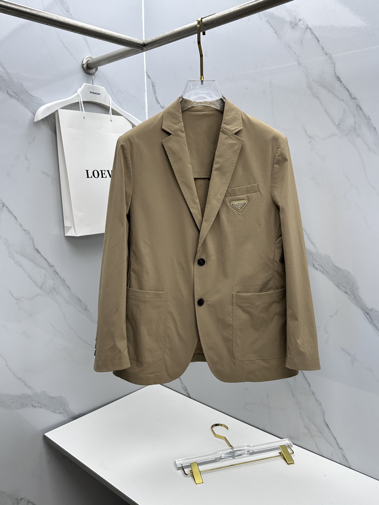 🌾 🆕🌾Prada普拉达 2026早春轻奢系列，最新时尚男款西装外套.定织定染面料。处处细节显工艺足够的