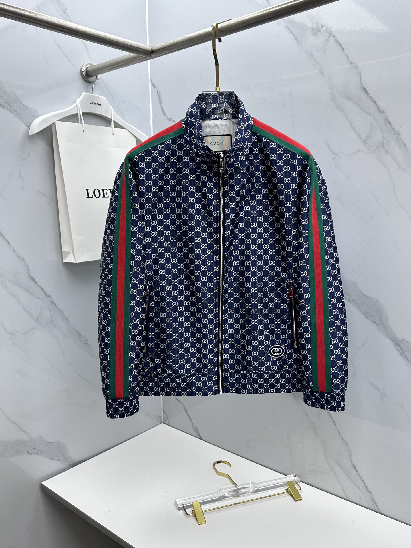 🆕Gucci古驰 2026早春系列，最新时尚立领夹克外套.处处细节显工艺足够的高级 结构性剪裁的设计改变