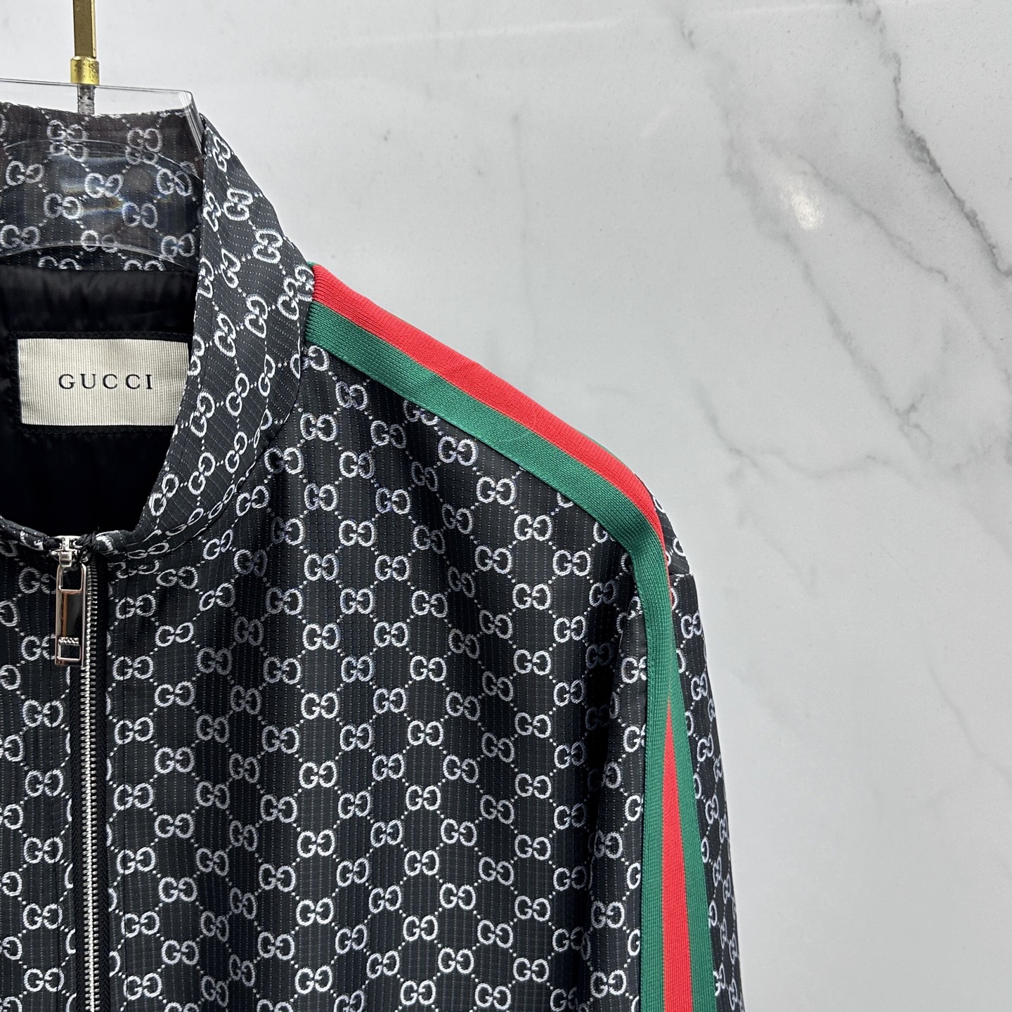 🆕Gucci古驰 2026早春系列，最新时尚立领夹克外套.处处细节显工艺足够的高级 结构性剪裁的设计改变