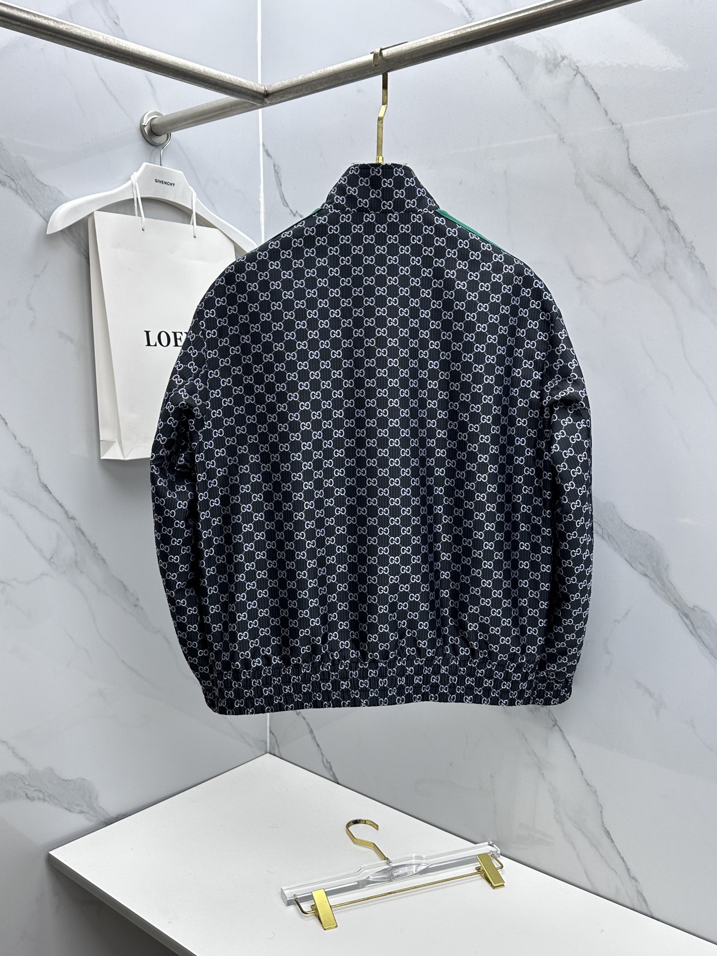 🆕Gucci古驰 2026早春系列，最新时尚立领夹克外套.处处细节显工艺足够的高级 结构性剪裁的设计改变