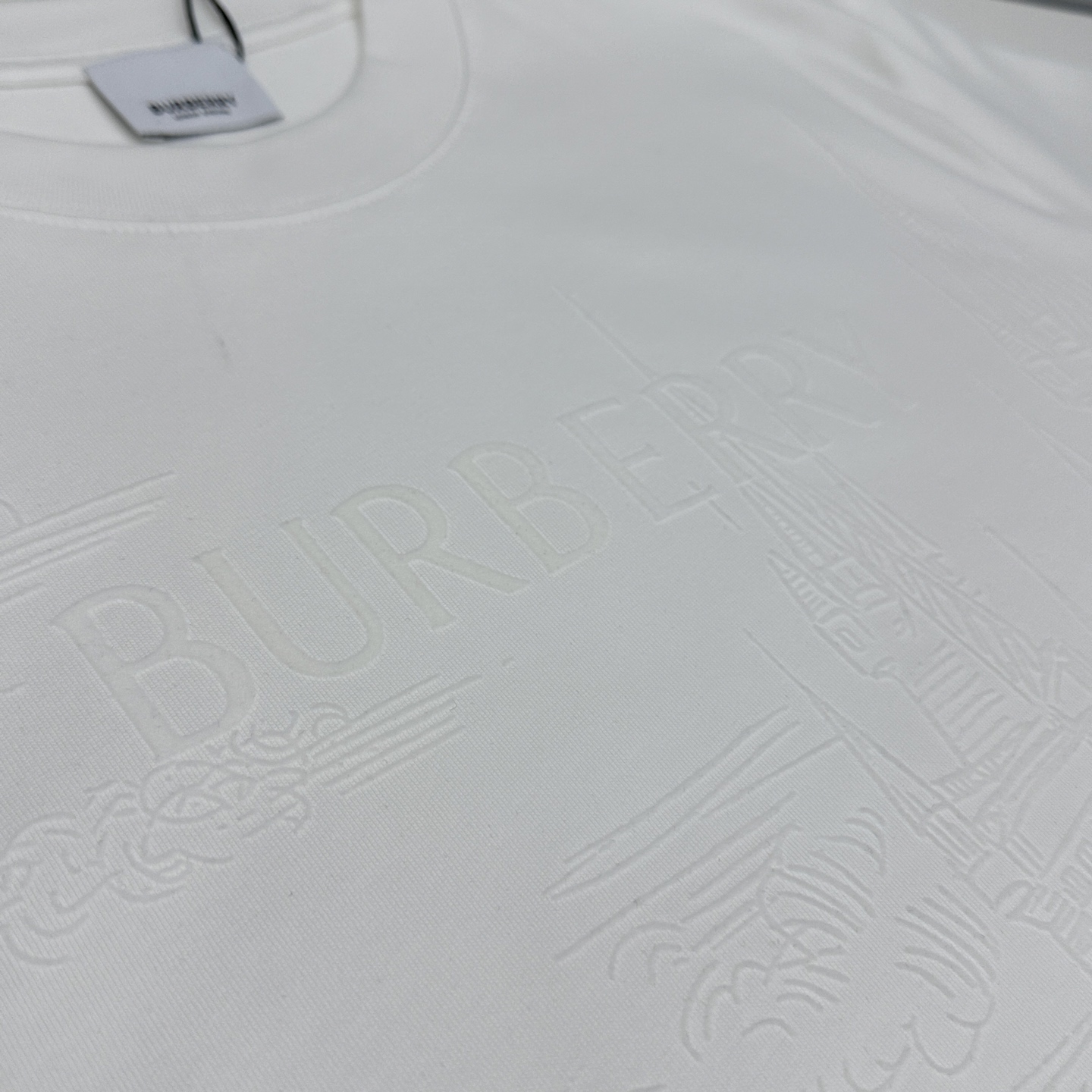 🆕Burberry巴宝莉 2026春夏新款logo满幅印花短袖 官网同款T恤 双纱纯棉面料 多元化搭配 