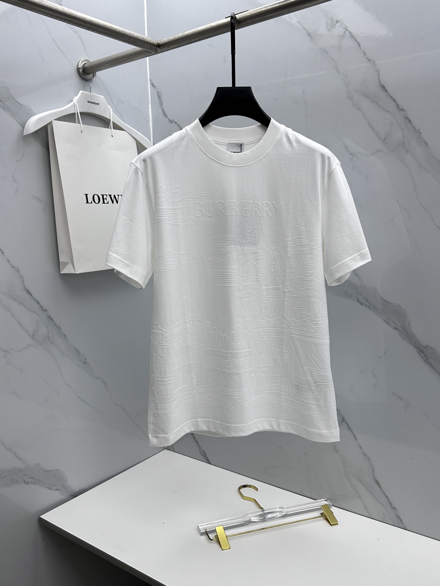 🆕Burberry巴宝莉 2026春夏新款logo满幅印花短袖 官网同款T恤 双纱纯棉面料 多元化搭配 