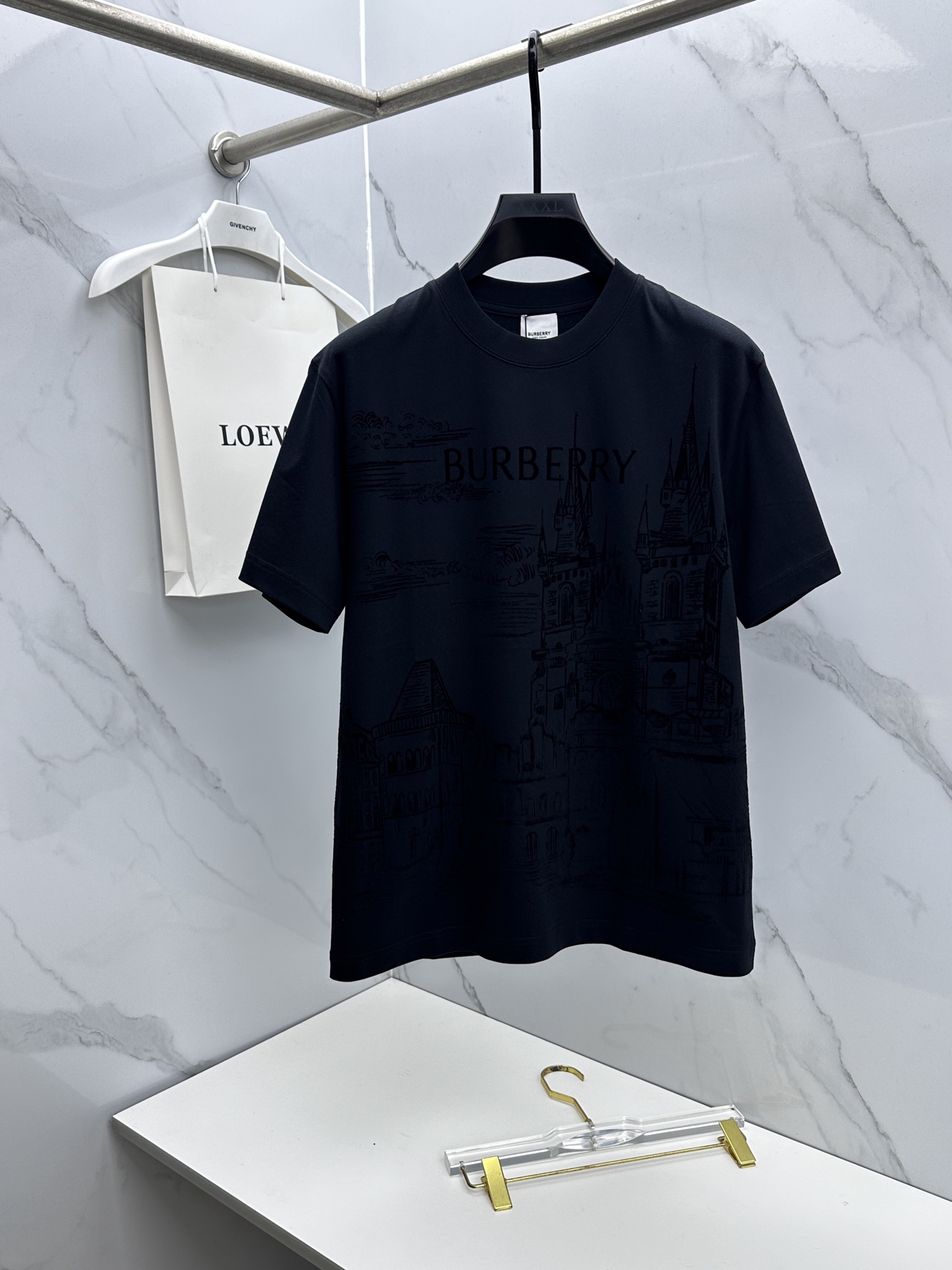 🆕Burberry巴宝莉 2026春夏新款logo满幅印花短袖 官网同款T恤 双纱纯棉面料 多元化搭配 