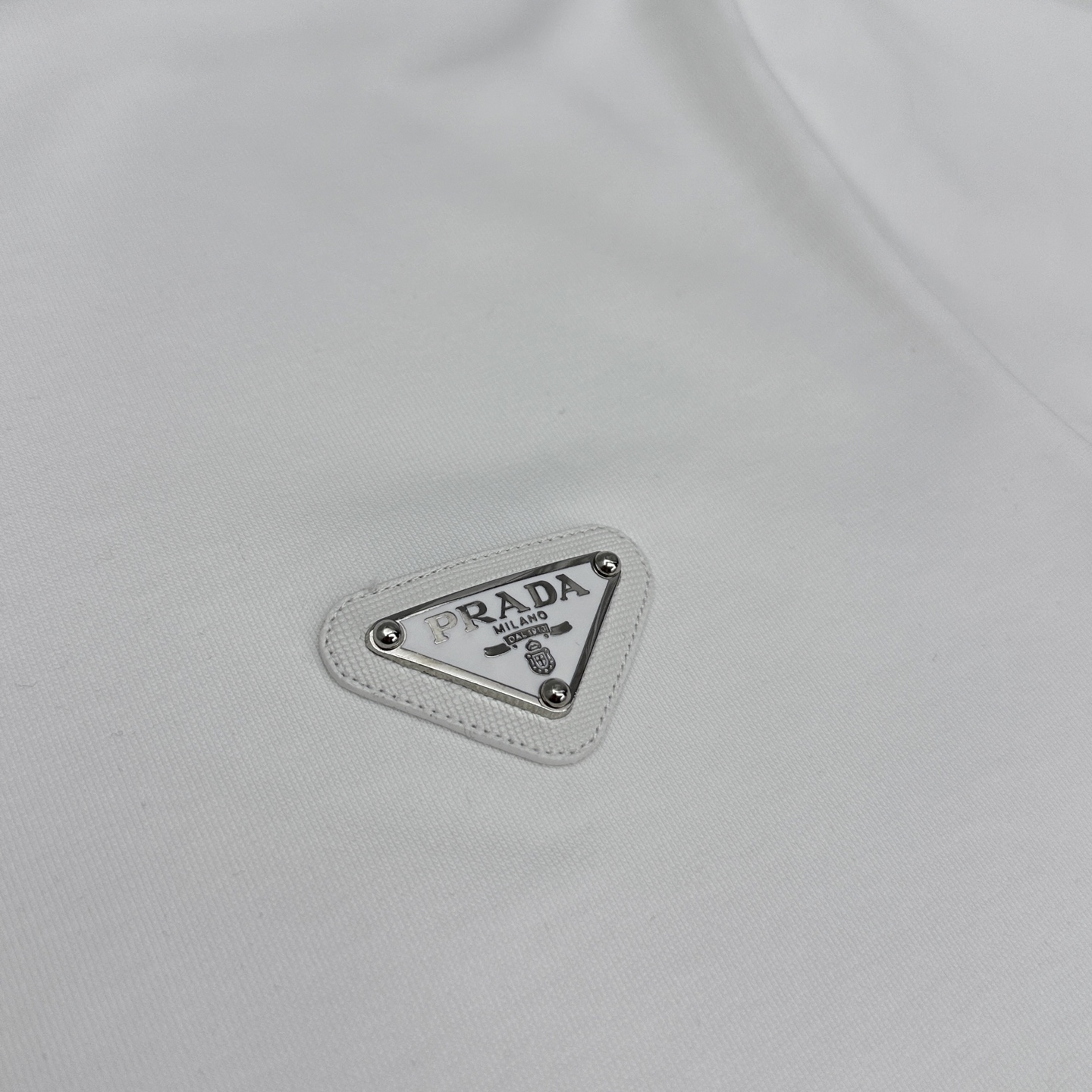 🆕Prada普拉达 2026春夏新款皮牌三角标简约短袖 官网同款T恤 双纱纯棉面料 多元化搭配 迎合眼下