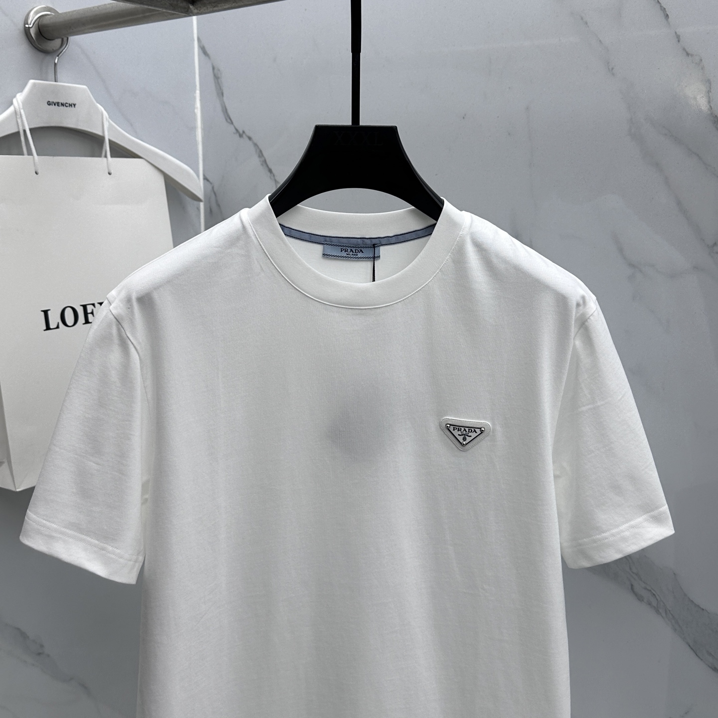 🆕Prada普拉达 2026春夏新款皮牌三角标简约短袖 官网同款T恤 双纱纯棉面料 多元化搭配 迎合眼下