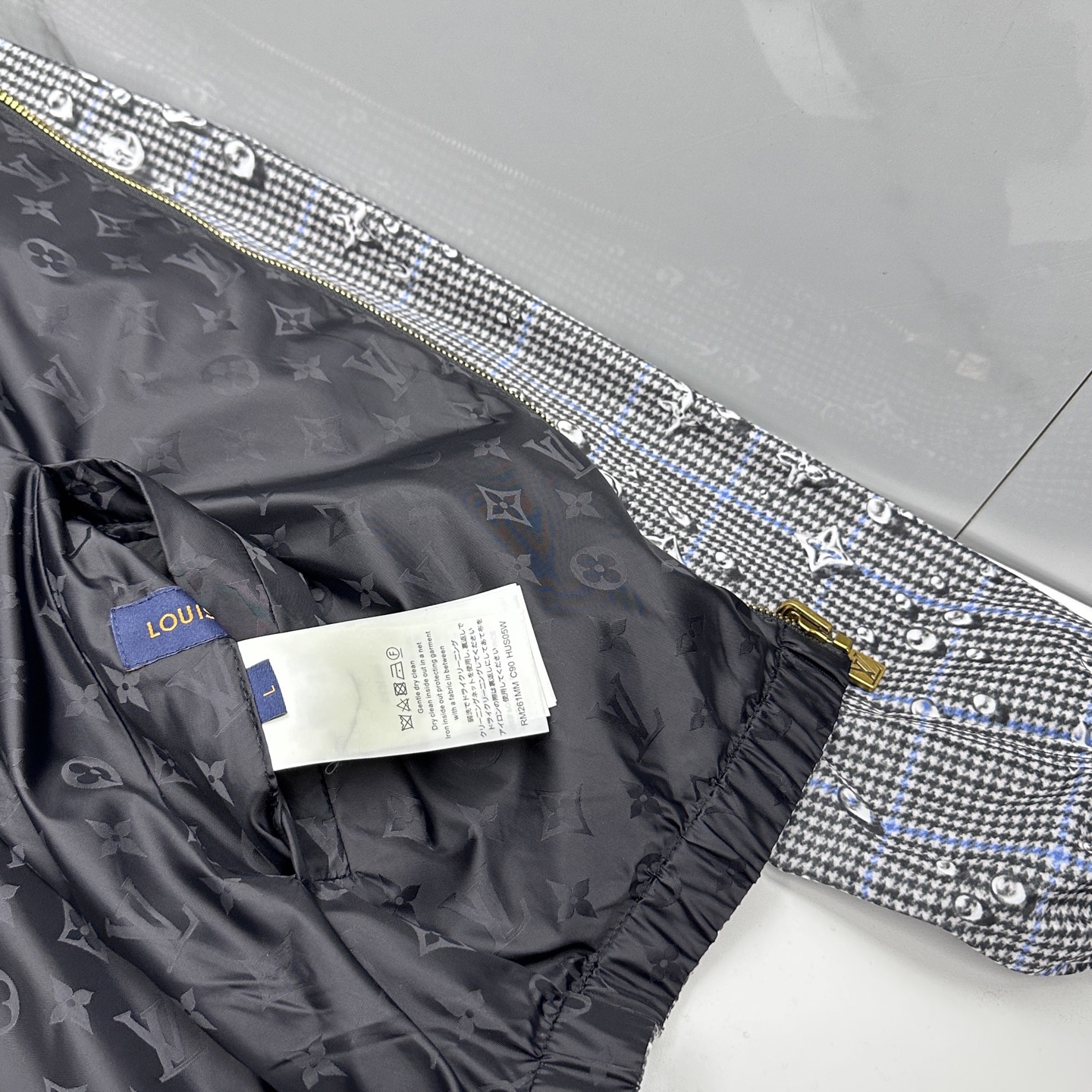 🆕Louis Vuitton路易威登 2026早春系列，官网同款雨滴印花连帽双面穿尼龙夹克 男女同款双面