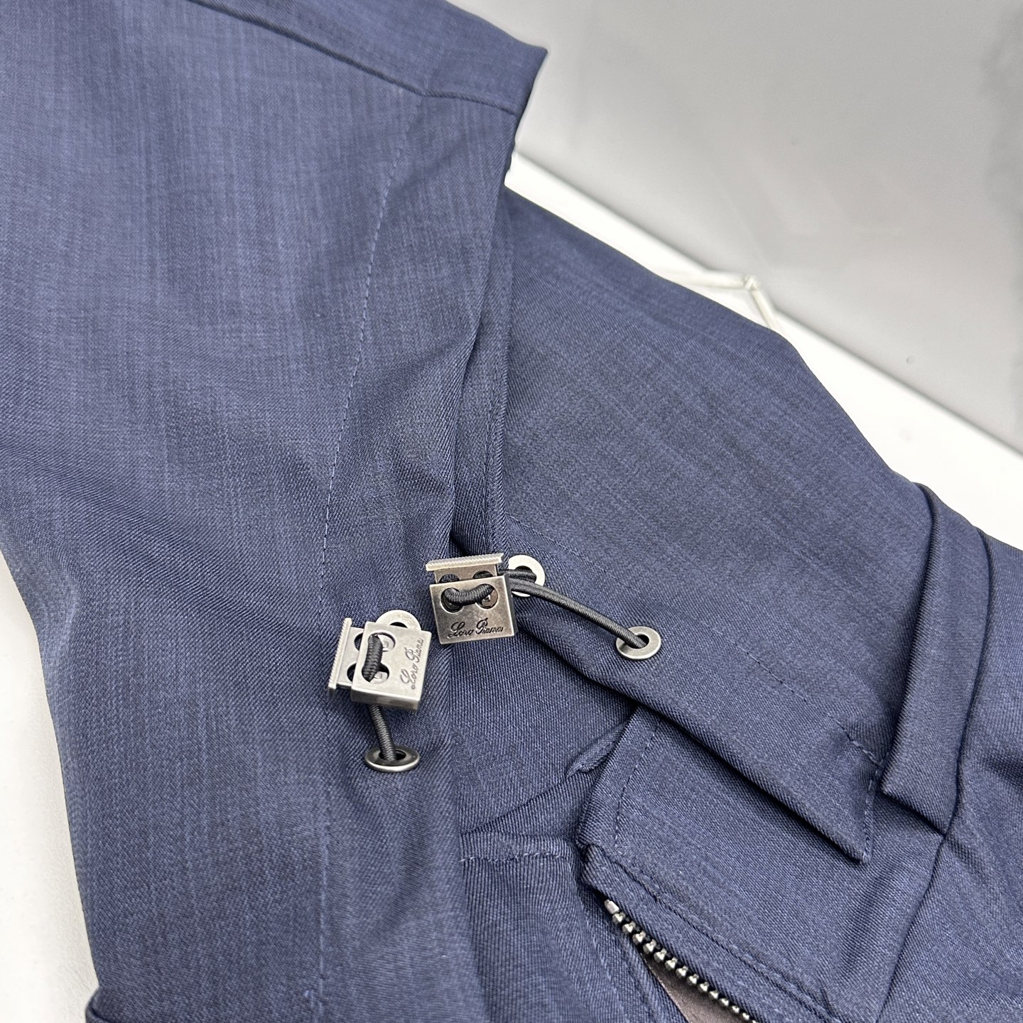 🆕Loro Piana 早春棉麻老钱风系列，最新时尚连帽夹克外套.帽子可拆卸，处处细节显工艺足够的高级 