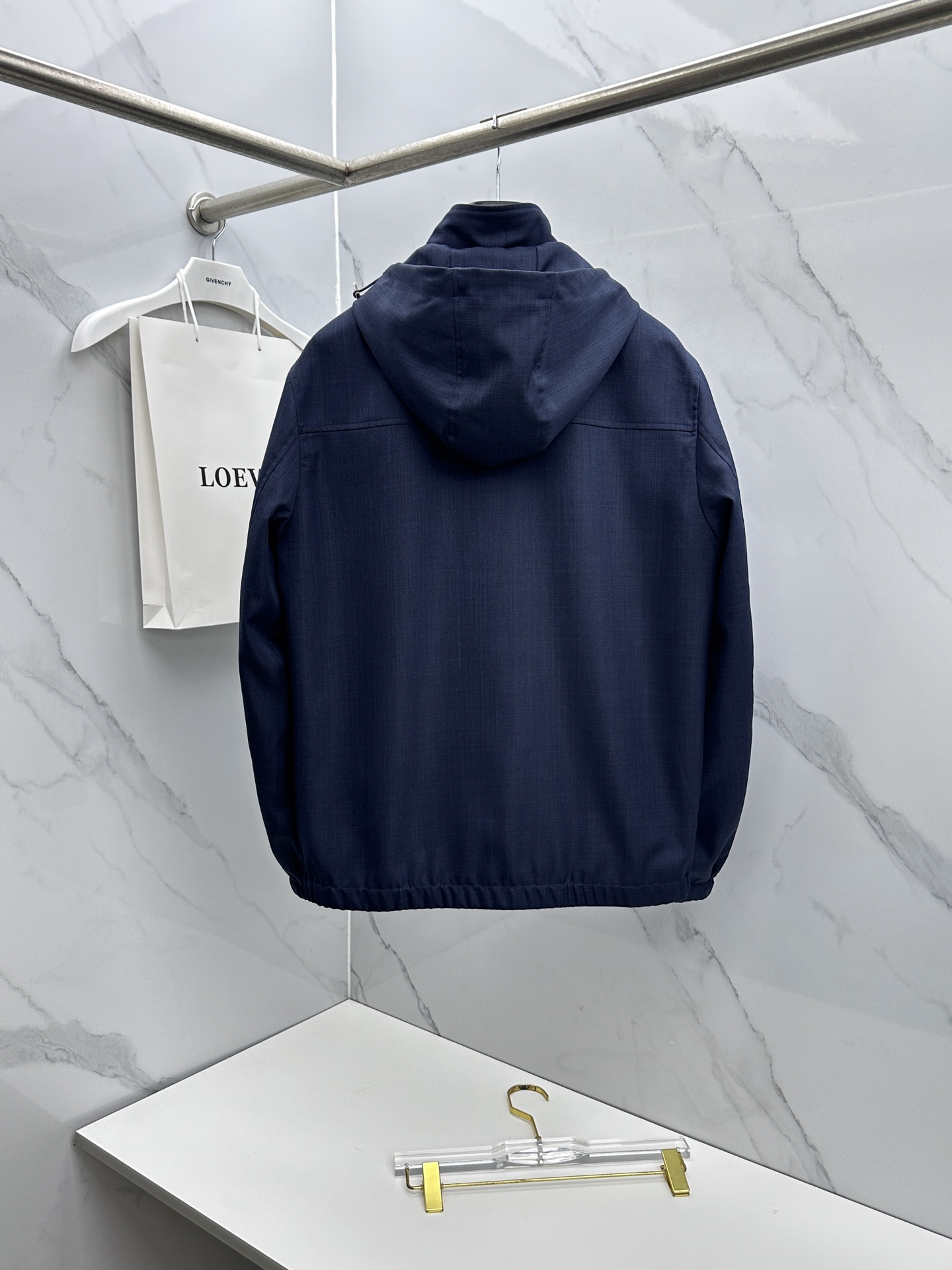 🆕Loro Piana 早春棉麻老钱风系列，最新时尚连帽夹克外套.帽子可拆卸，处处细节显工艺足够的高级 