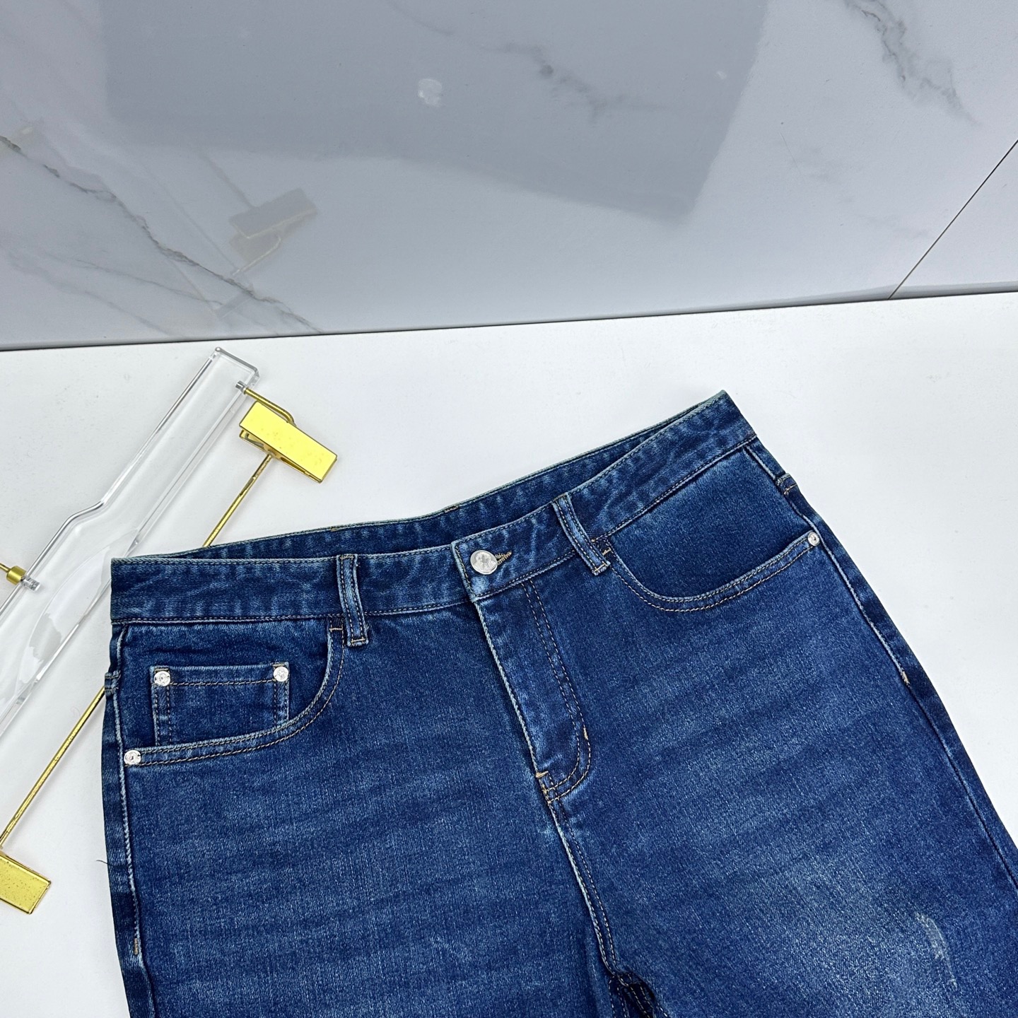 🆕Moncler蒙口 四季牛仔.最新款休闲小直筒牛仔裤 柜台同步发售 原单定制 客供定制logo辅料 原