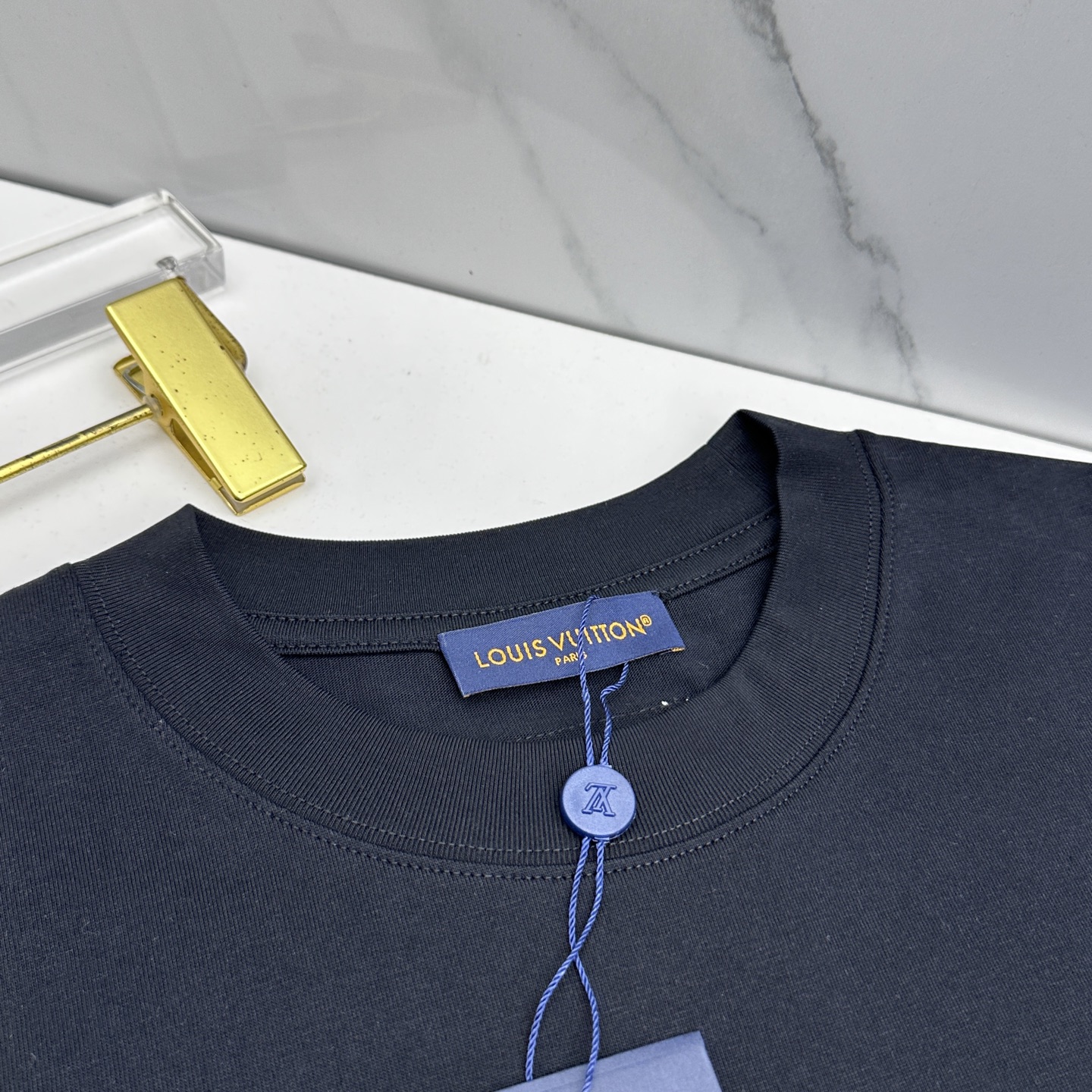 🆕LV路易威登 2026春夏新款高端刺绣短袖 官网同款T恤 双纱纯棉面料 多元化搭配 迎合眼下时尚前沿的
