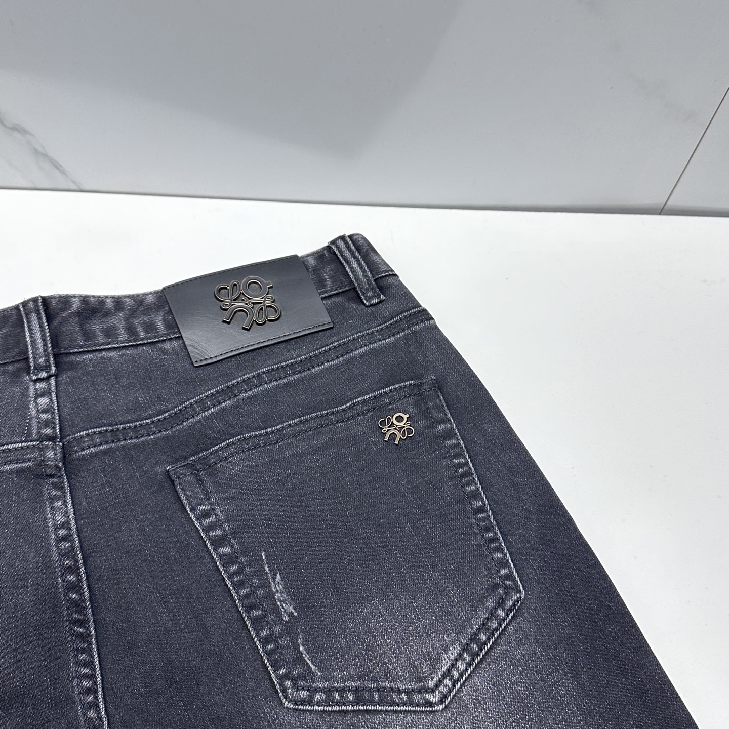 🆕LOEWE罗意威 高定款 四季款新款水洗牛仔裤 柜台同步发售 原版定制复刻 原版五金辅料 手工磨破 原