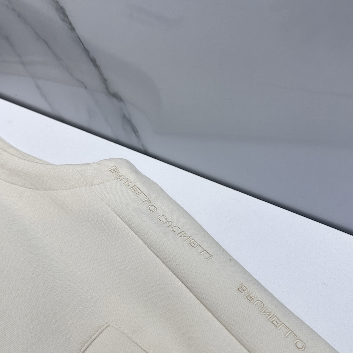 🆕BC 2026早春轻奢休闲系列，最新时尚连帽马甲外套.双侧对称字母刺绣.处处细节显工艺足够的高级.结构