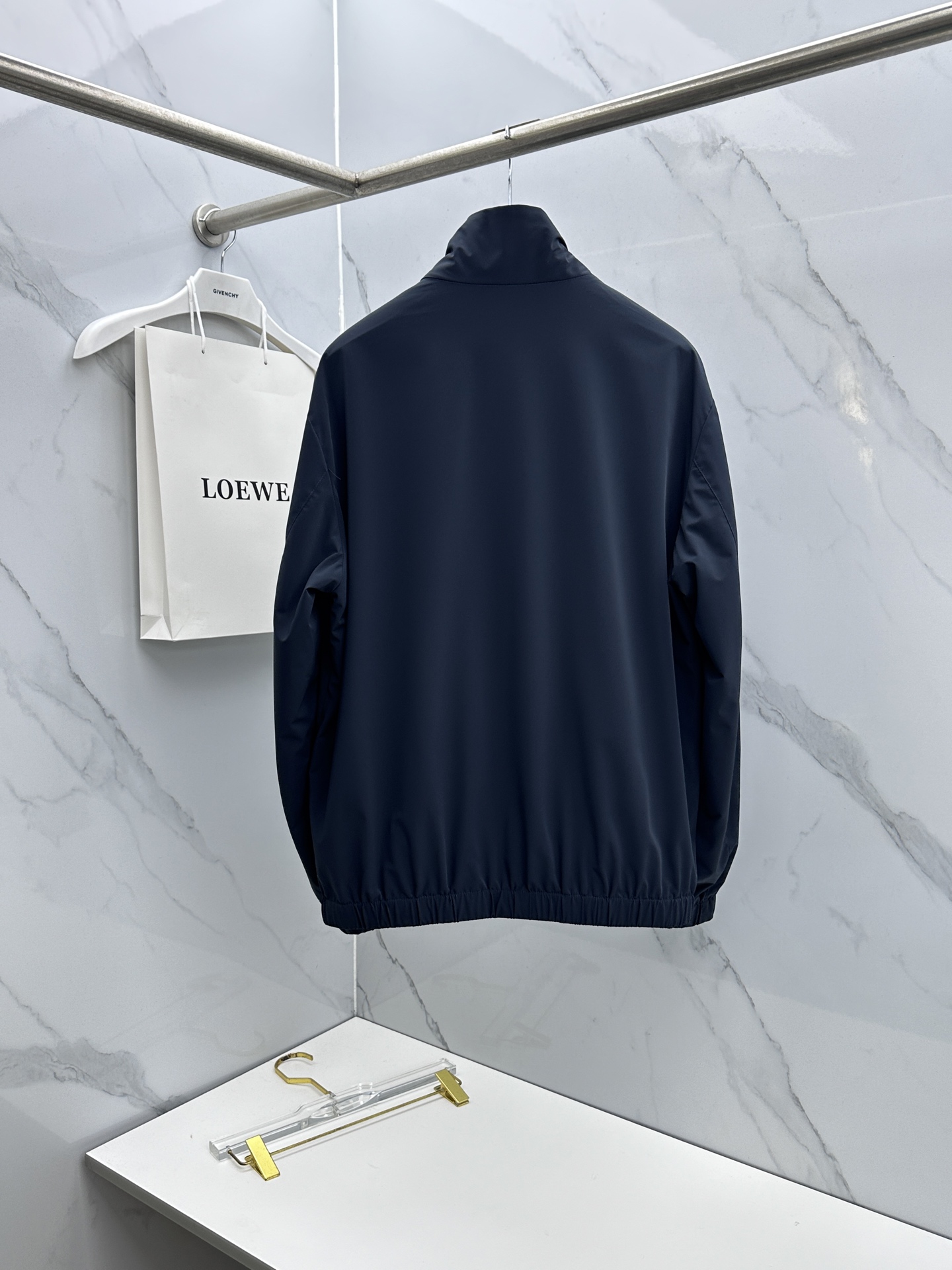 🆕Prada普拉达 2026早春休闲系列，最新时尚立领夹克外套.经典三角标志，处处细节显工艺足够的高级 