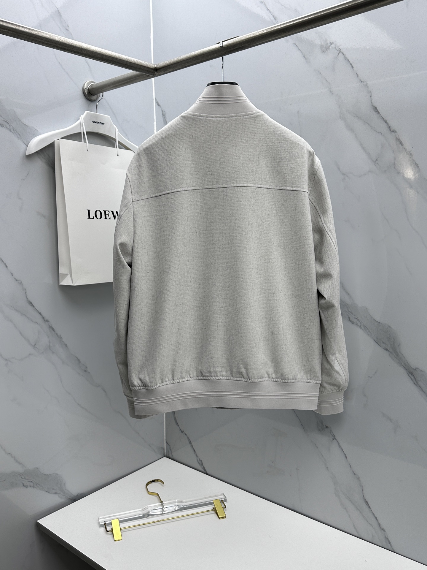 🆕Loro Piana 1916早春轻奢老钱风系列，最新时尚排扣立领夹克外套.简约不单一，处处细节显工艺