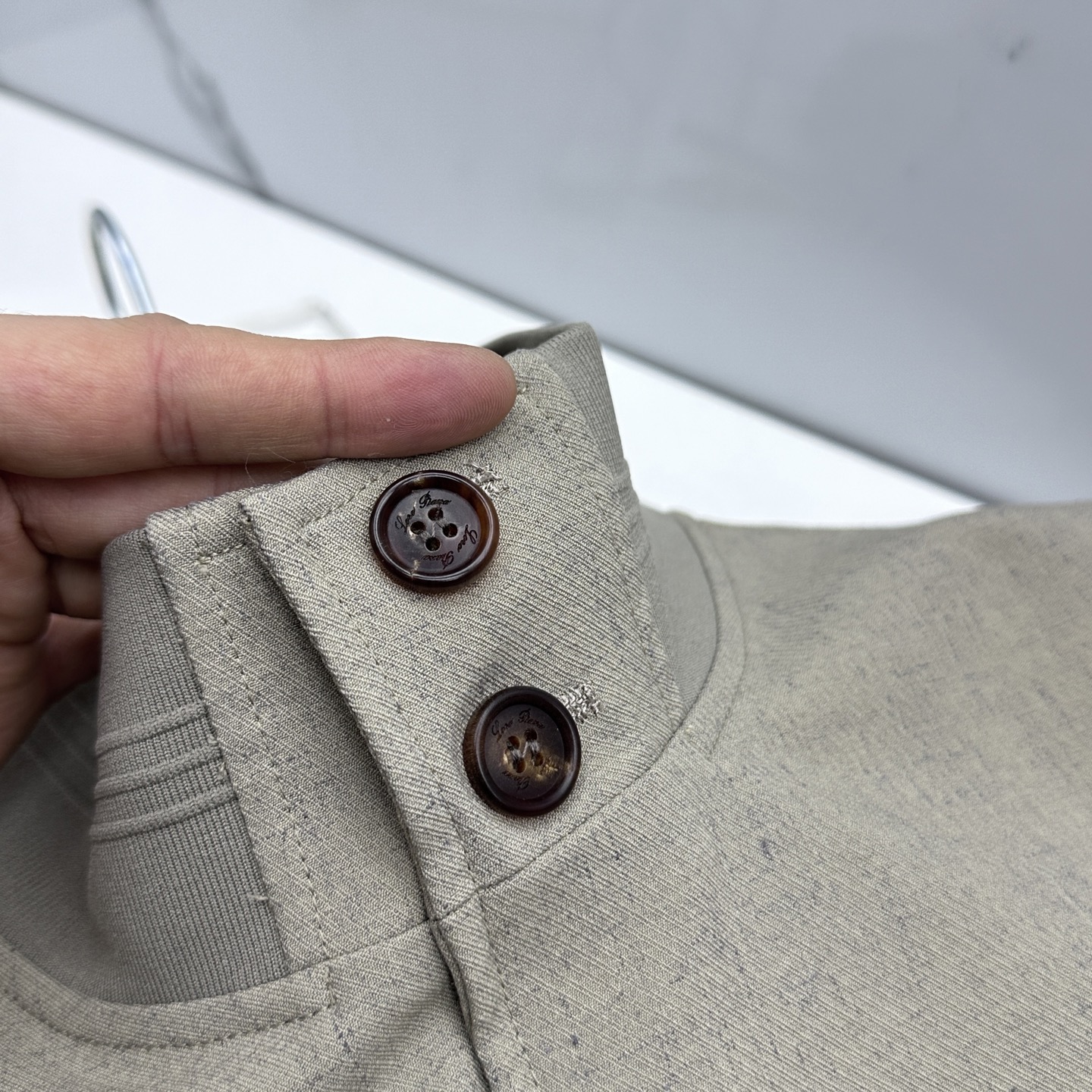 🆕Loro Piana 1916早春轻奢老钱风系列，最新时尚排扣立领夹克外套.简约不单一，处处细节显工艺