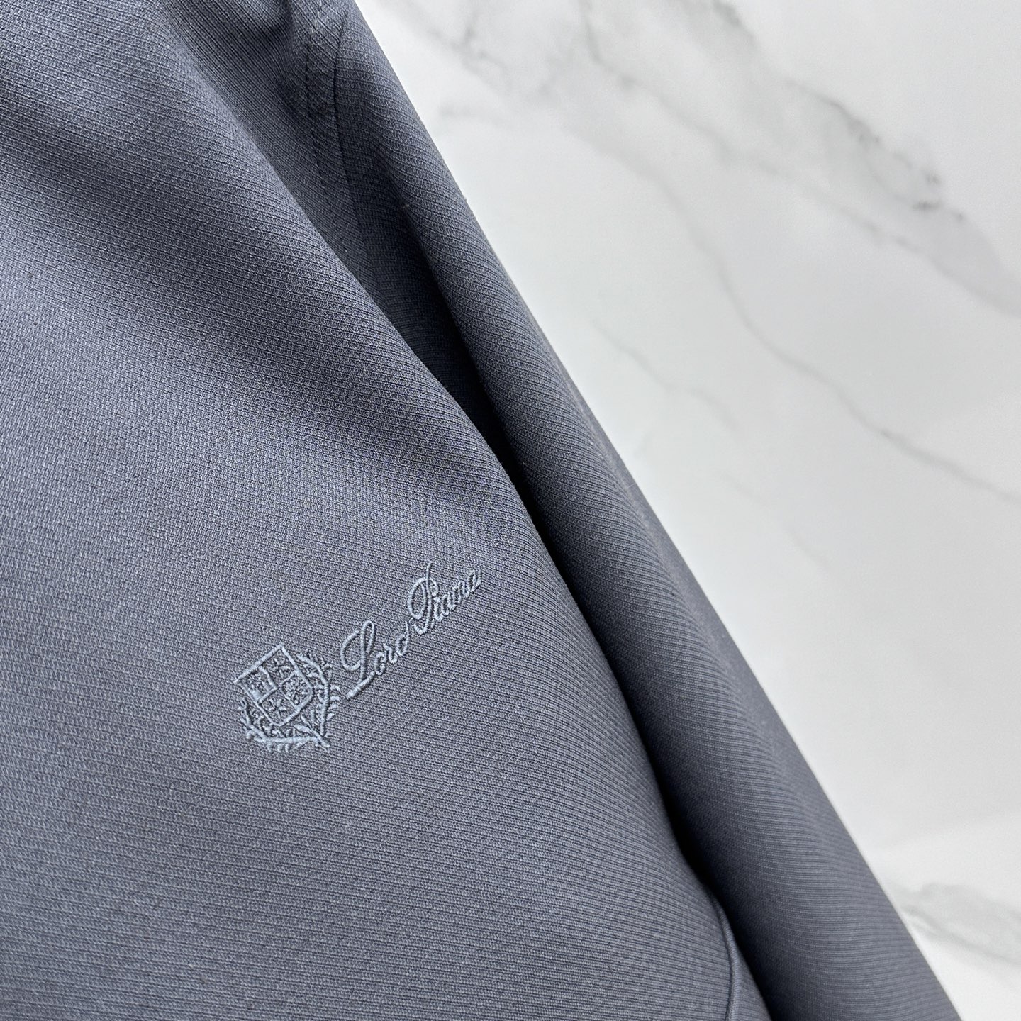 🆕Loro Piana 1916早春轻奢老钱风系列，最新时尚排扣立领夹克外套.简约不单一，处处细节显工艺