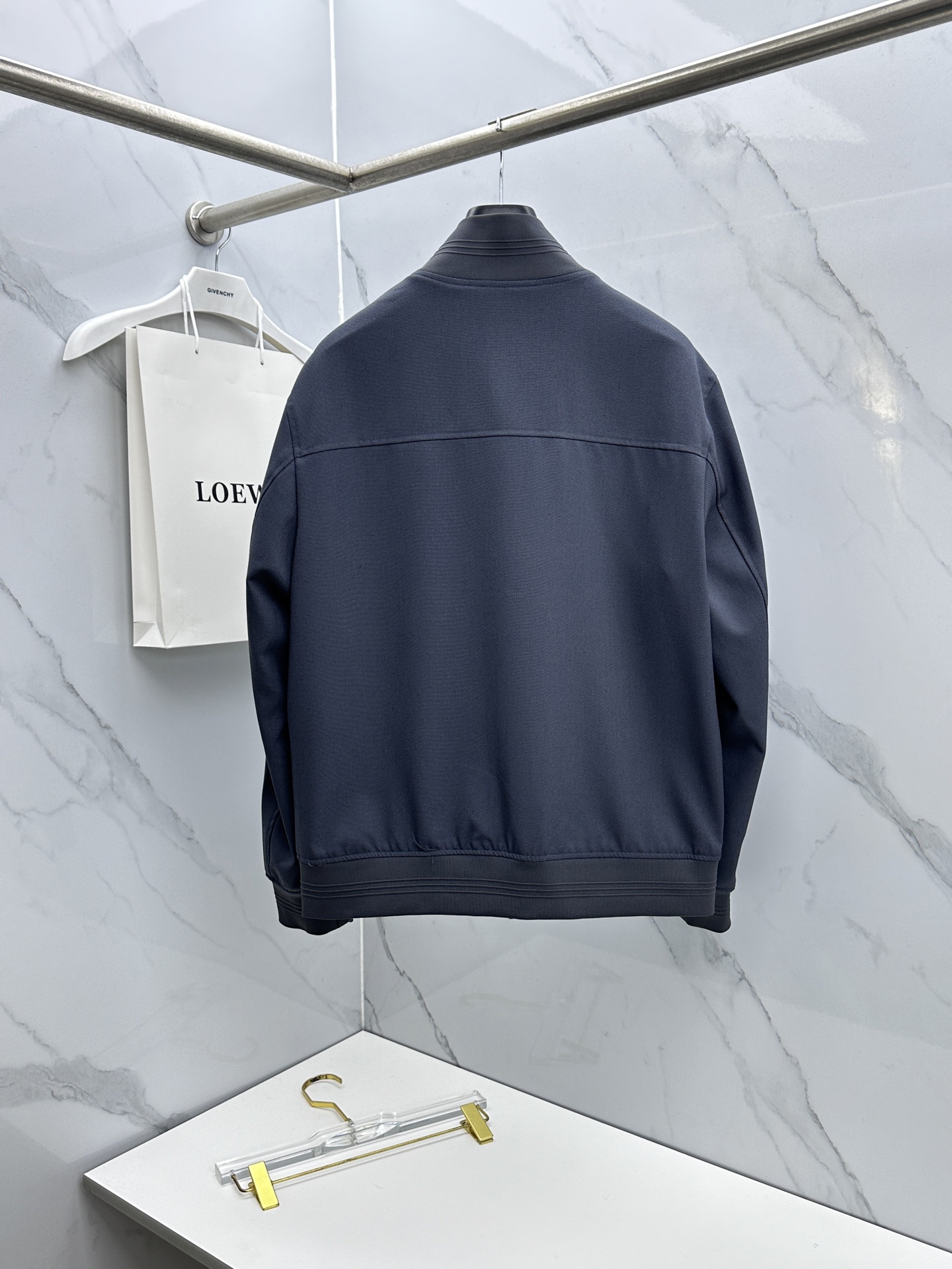 🆕Loro Piana 1916早春轻奢老钱风系列，最新时尚排扣立领夹克外套.简约不单一，处处细节显工艺