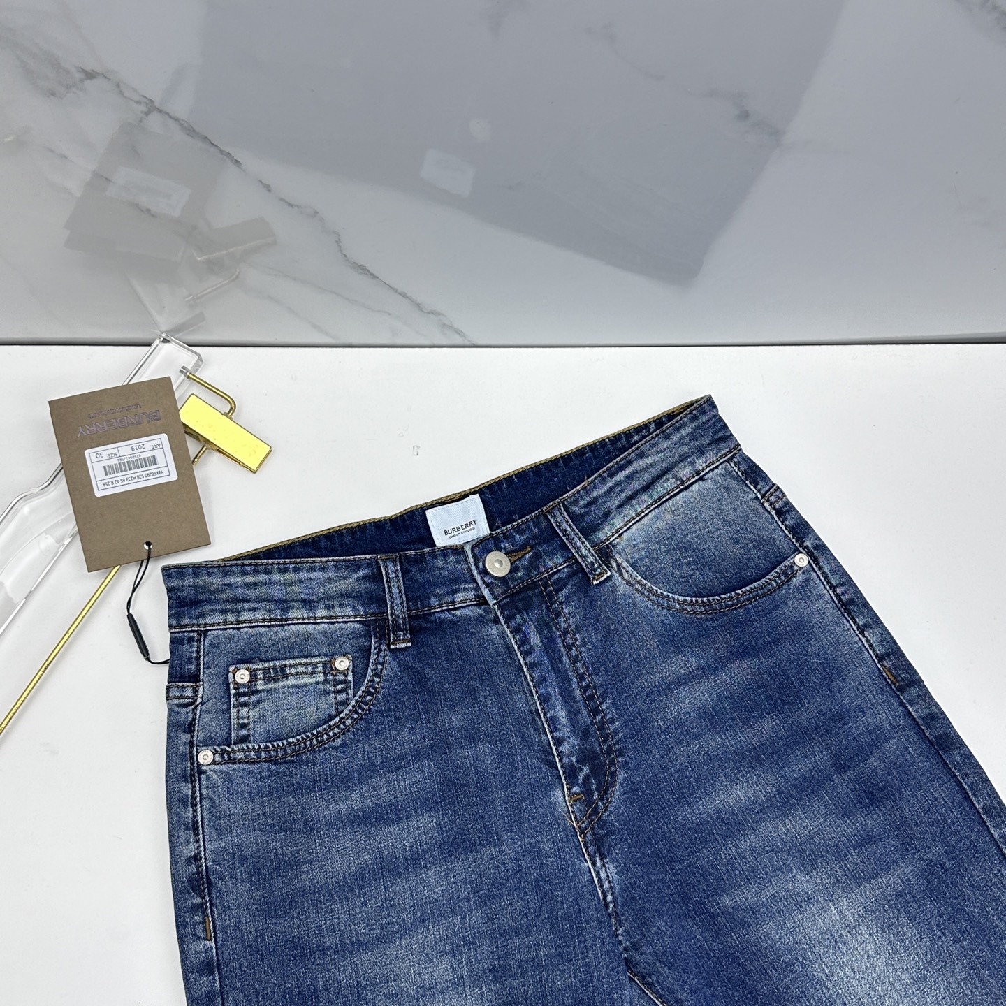 🆕Burberry巴宝莉 🔥高端定制、26早春新款薄款牛仔裤 柜台同步发售 原版定制复刻 客供五金辅料 