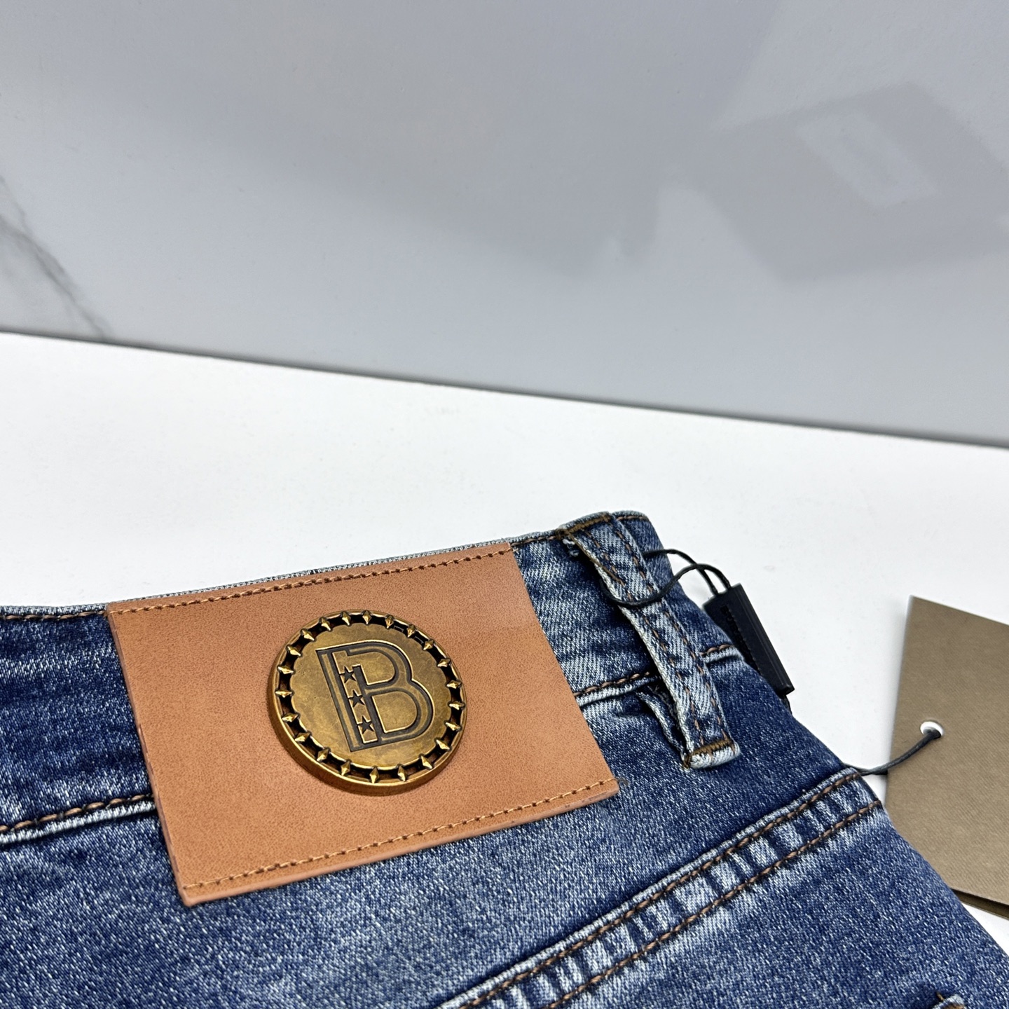 🆕Burberry巴宝莉 🔥高端定制、26早春新款薄款牛仔裤 柜台同步发售 原版定制复刻 客供五金辅料 