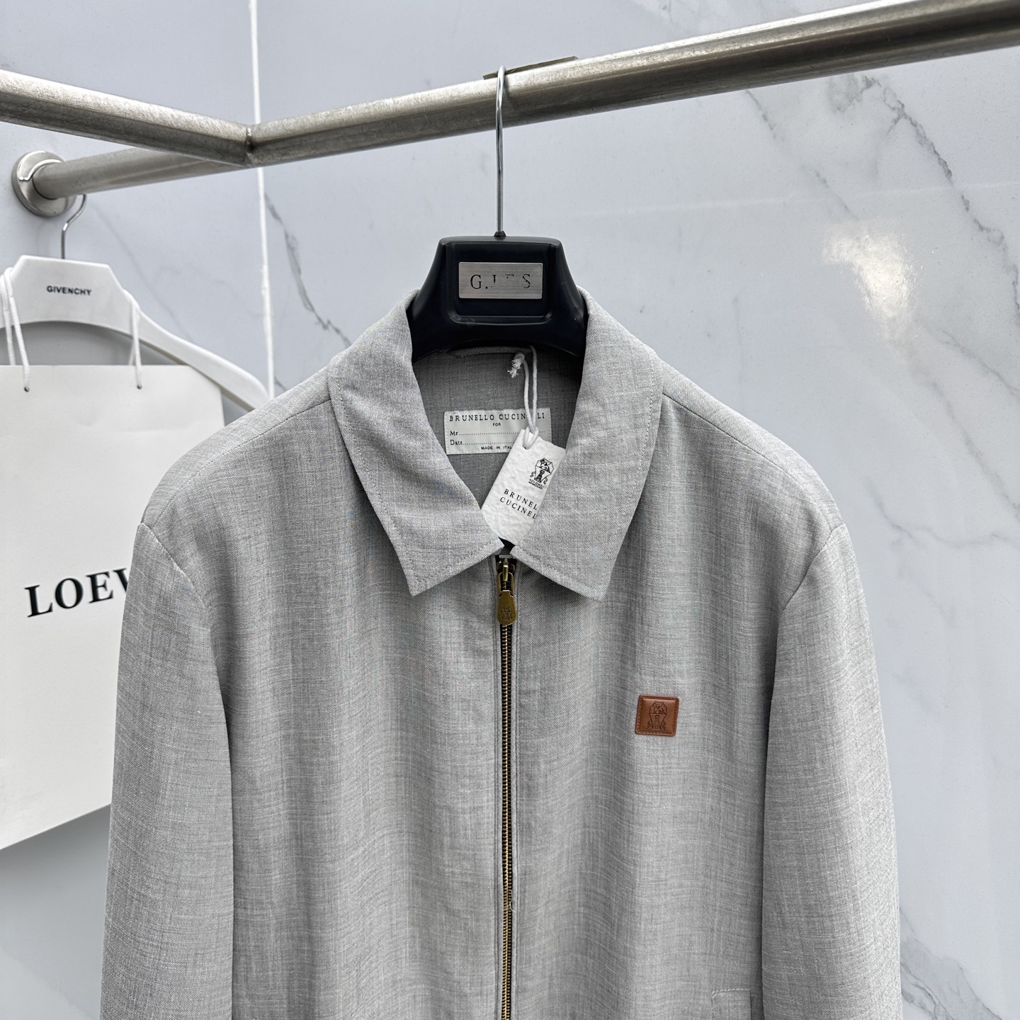 🆕Loro Piana 1916早春轻奢棉麻系列，最新时尚翻领夹克外套.简约不单一，处处细节显工艺足够的