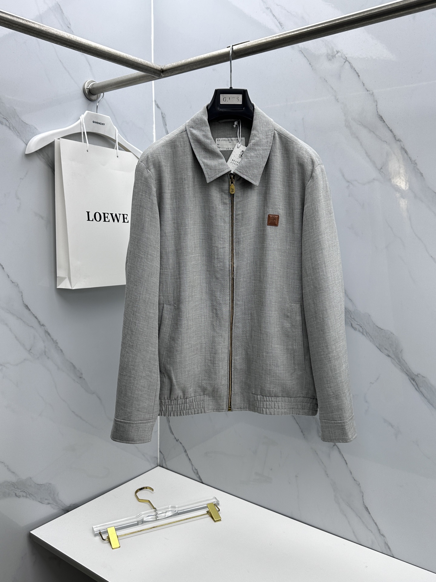 🆕Loro Piana 1916早春轻奢棉麻系列，最新时尚翻领夹克外套.简约不单一，处处细节显工艺足够的