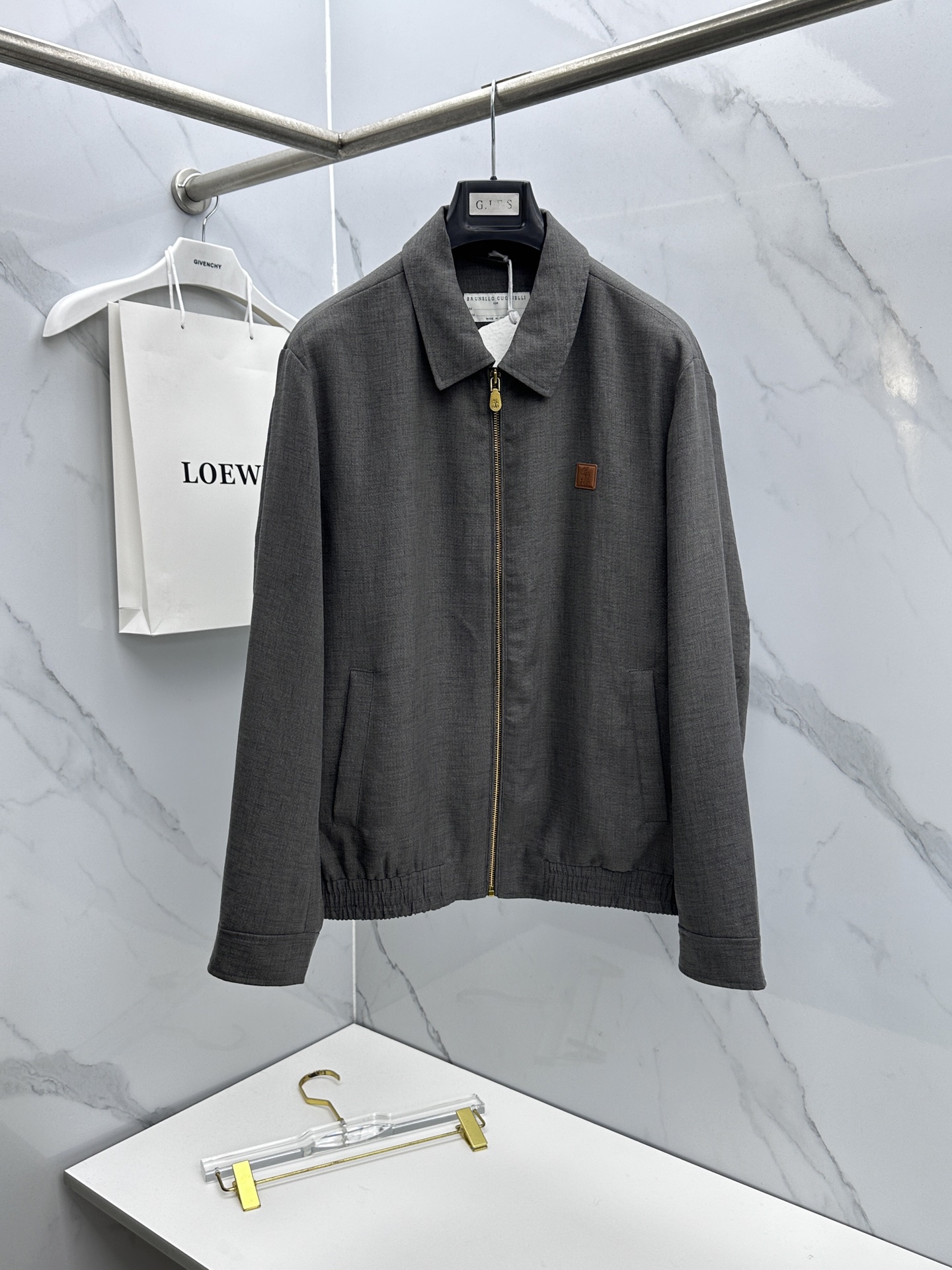 🆕Loro Piana 1916早春轻奢棉麻系列，最新时尚翻领夹克外套.简约不单一，处处细节显工艺足够的