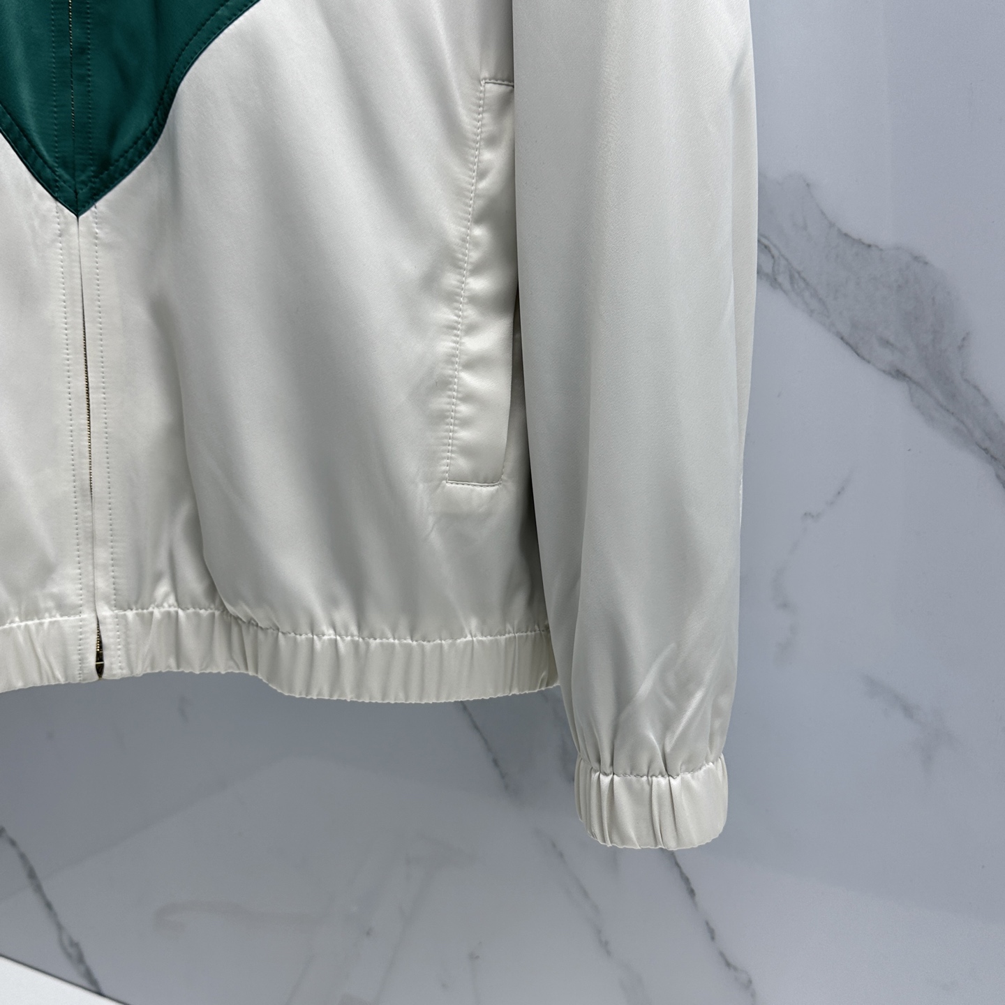 🆕LV路易威登 2026早春休闲系列，最新时尚立领夹克外套.大胆前卫的撞色设计，处处细节显工艺足够的高级