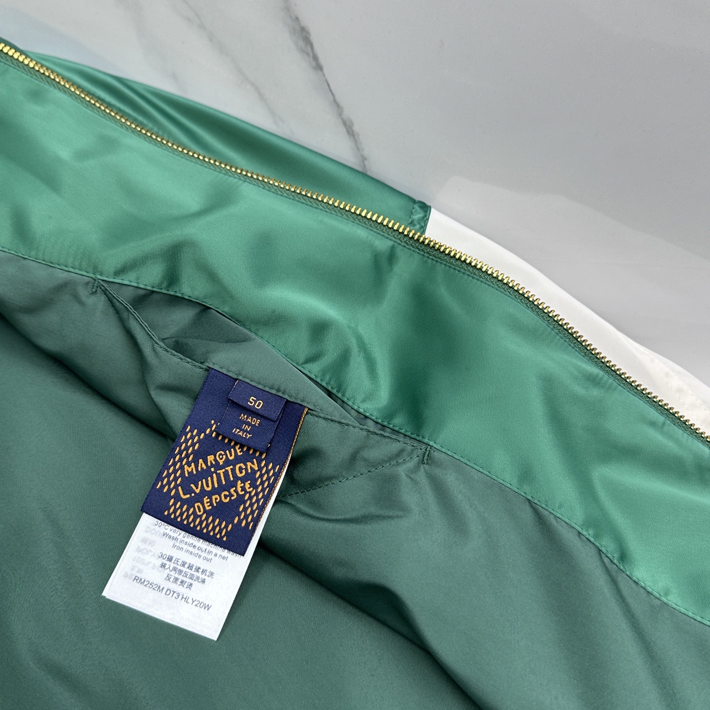 🆕LV路易威登 2026早春休闲系列，最新时尚立领夹克外套.大胆前卫的撞色设计，处处细节显工艺足够的高级