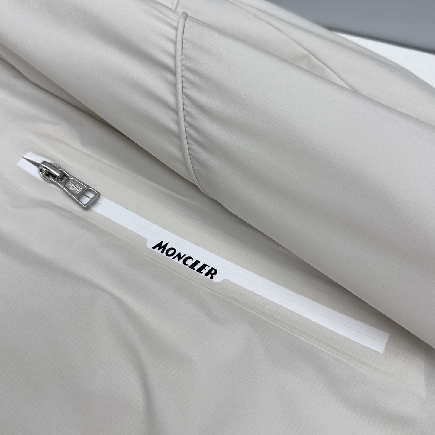 🆕Moncler蒙口 2026早春休闲系列，最新时尚立领夹克外套.处处细节显工艺足够的高级 结构性剪裁的