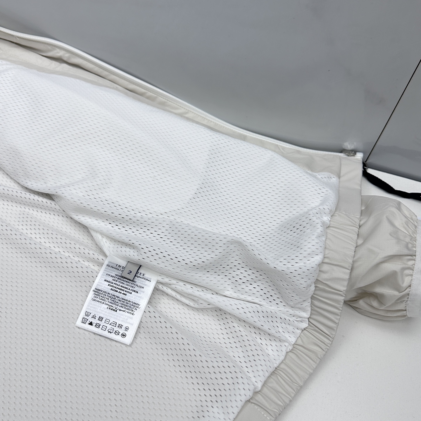 🆕Moncler蒙口 2026早春休闲系列，最新时尚立领夹克外套.处处细节显工艺足够的高级 结构性剪裁的