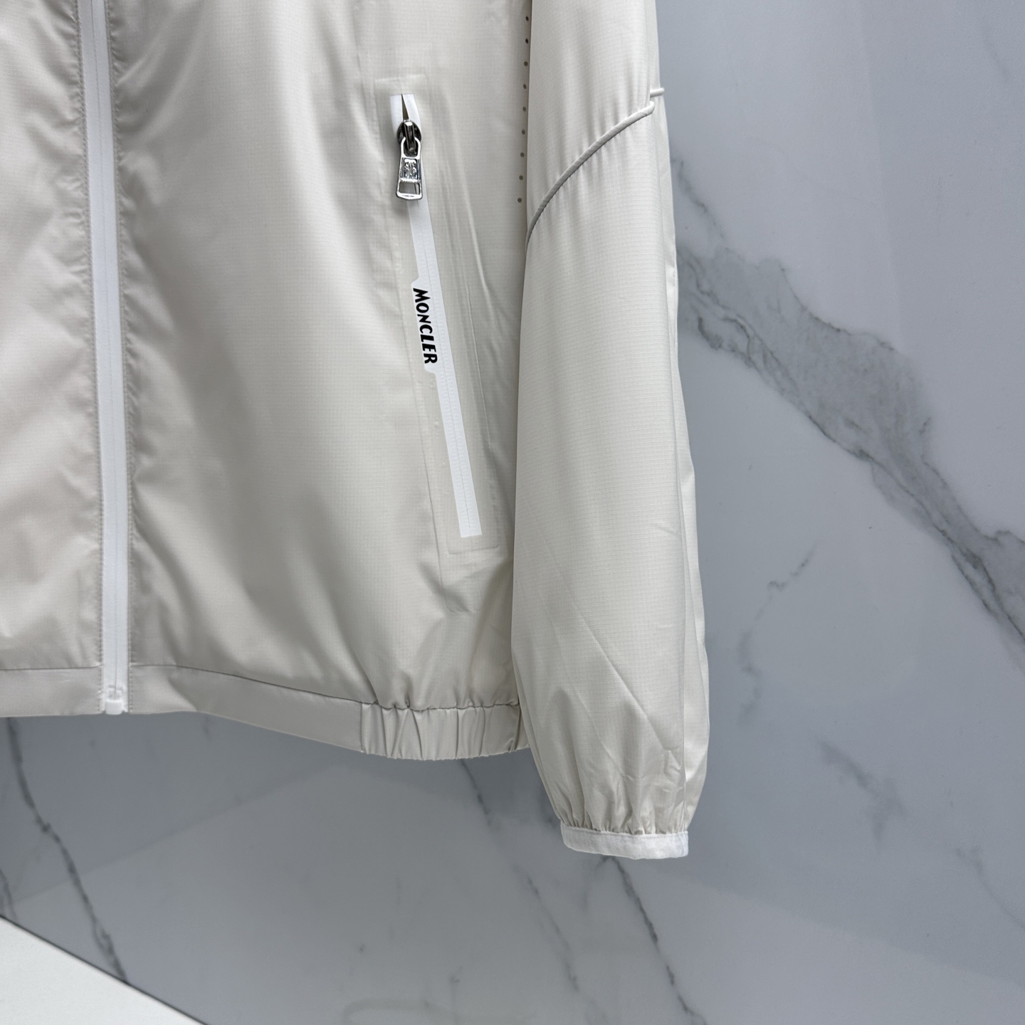 🆕Moncler蒙口 2026早春休闲系列，最新时尚立领夹克外套.处处细节显工艺足够的高级 结构性剪裁的