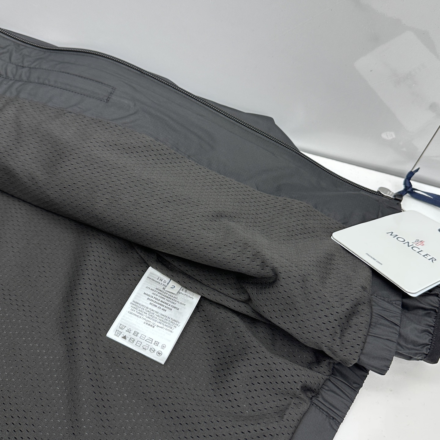 🆕Moncler蒙口 2026早春休闲系列，最新时尚立领夹克外套.处处细节显工艺足够的高级 结构性剪裁的