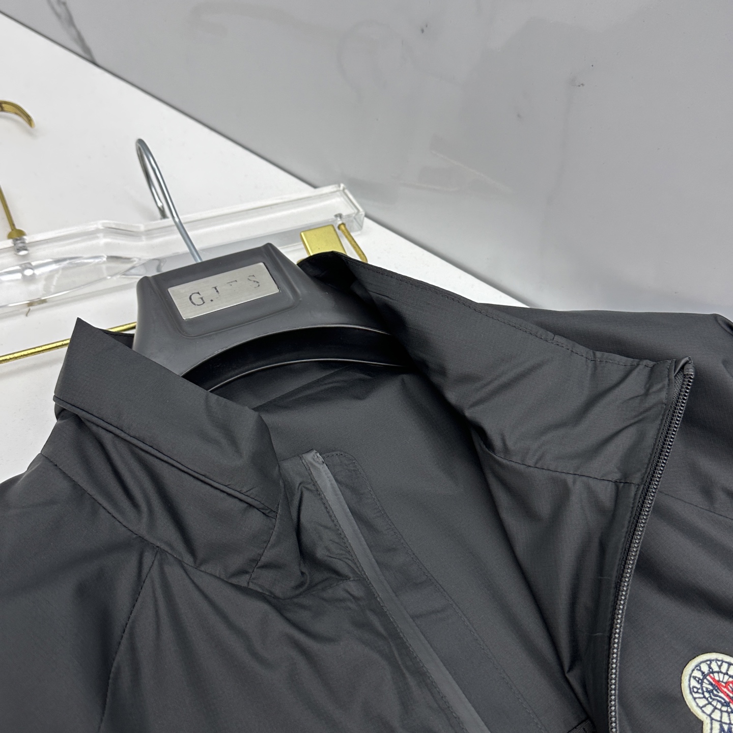 🆕Moncler蒙口 2026早春休闲系列，最新时尚立领夹克外套.处处细节显工艺足够的高级 结构性剪裁的