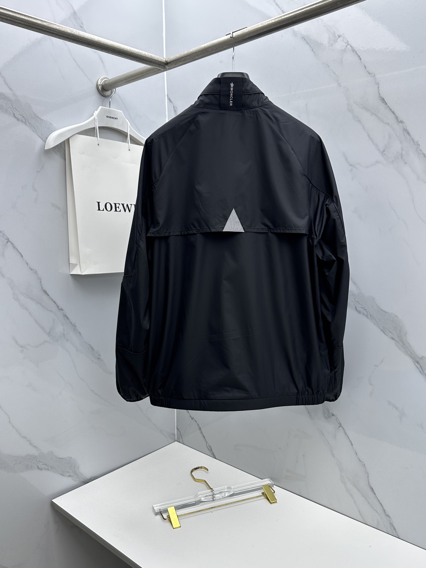 🆕Moncler蒙口 2026早春休闲系列，最新时尚立领夹克外套.处处细节显工艺足够的高级 结构性剪裁的