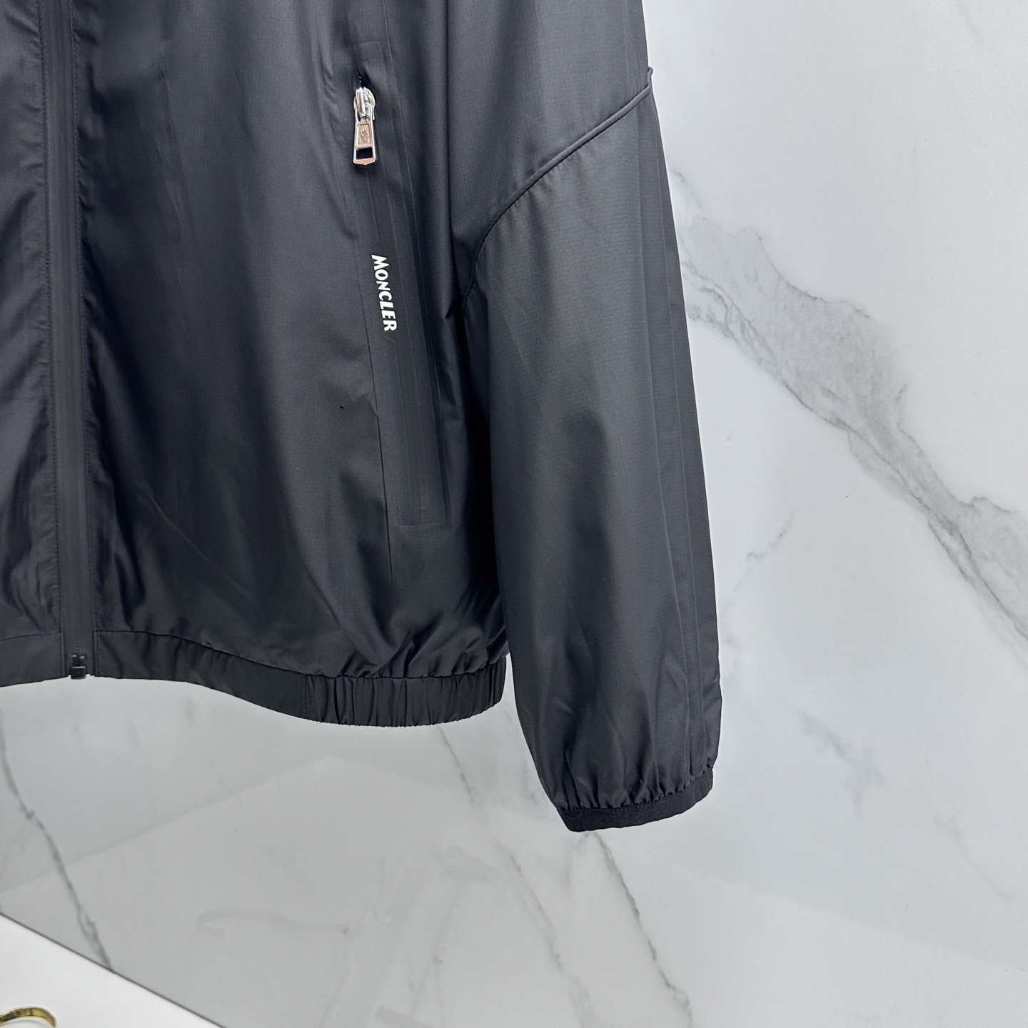 🆕Moncler蒙口 2026早春休闲系列，最新时尚立领夹克外套.处处细节显工艺足够的高级 结构性剪裁的