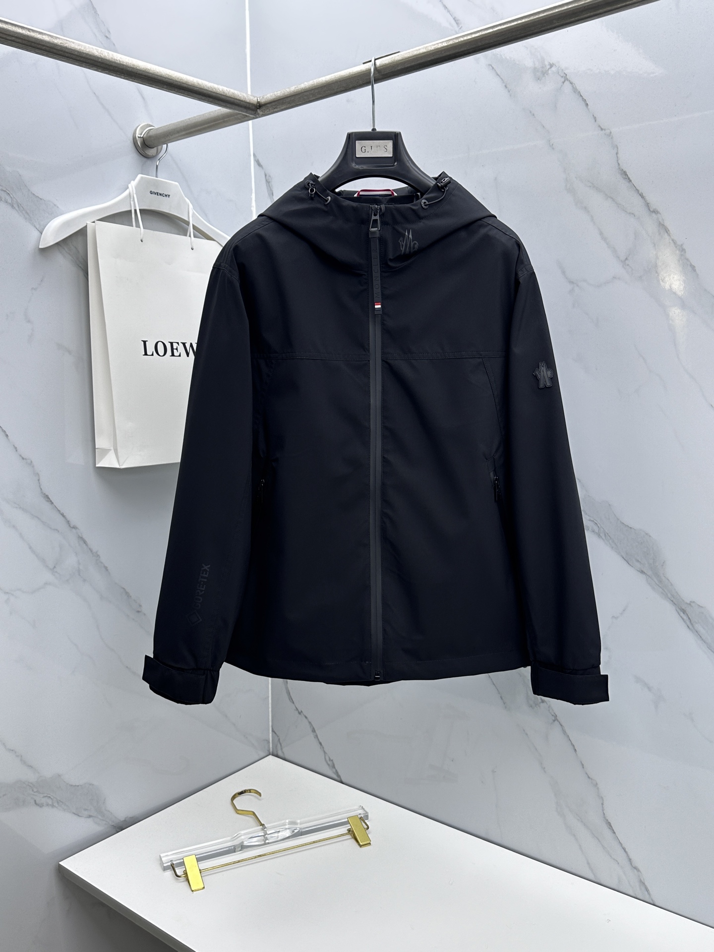 🆕Moncler蒙口 2026早春休闲系列，最新时尚连帽夹克外套.处处细节显工艺足够的高级 结构性剪裁的