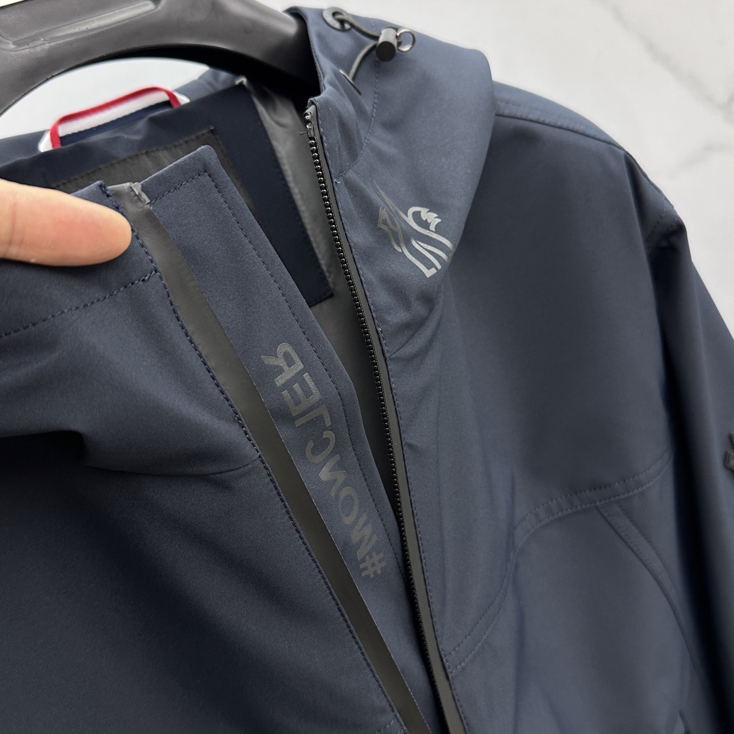 🆕Moncler蒙口 2026早春休闲系列，最新时尚连帽夹克外套.处处细节显工艺足够的高级 结构性剪裁的