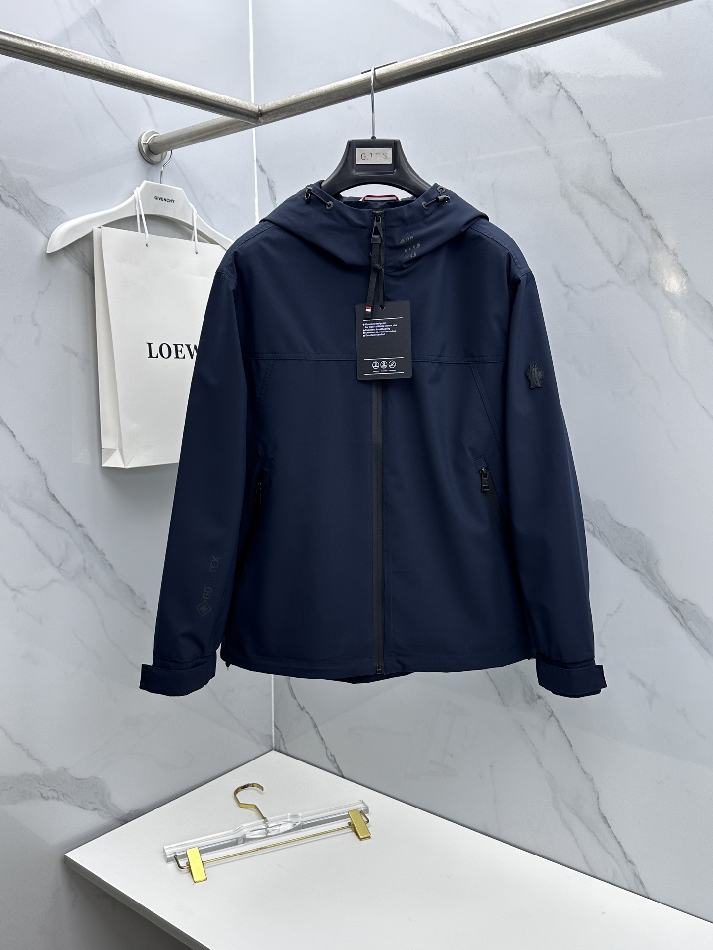 🆕Moncler蒙口 2026早春休闲系列，最新时尚连帽夹克外套.处处细节显工艺足够的高级 结构性剪裁的