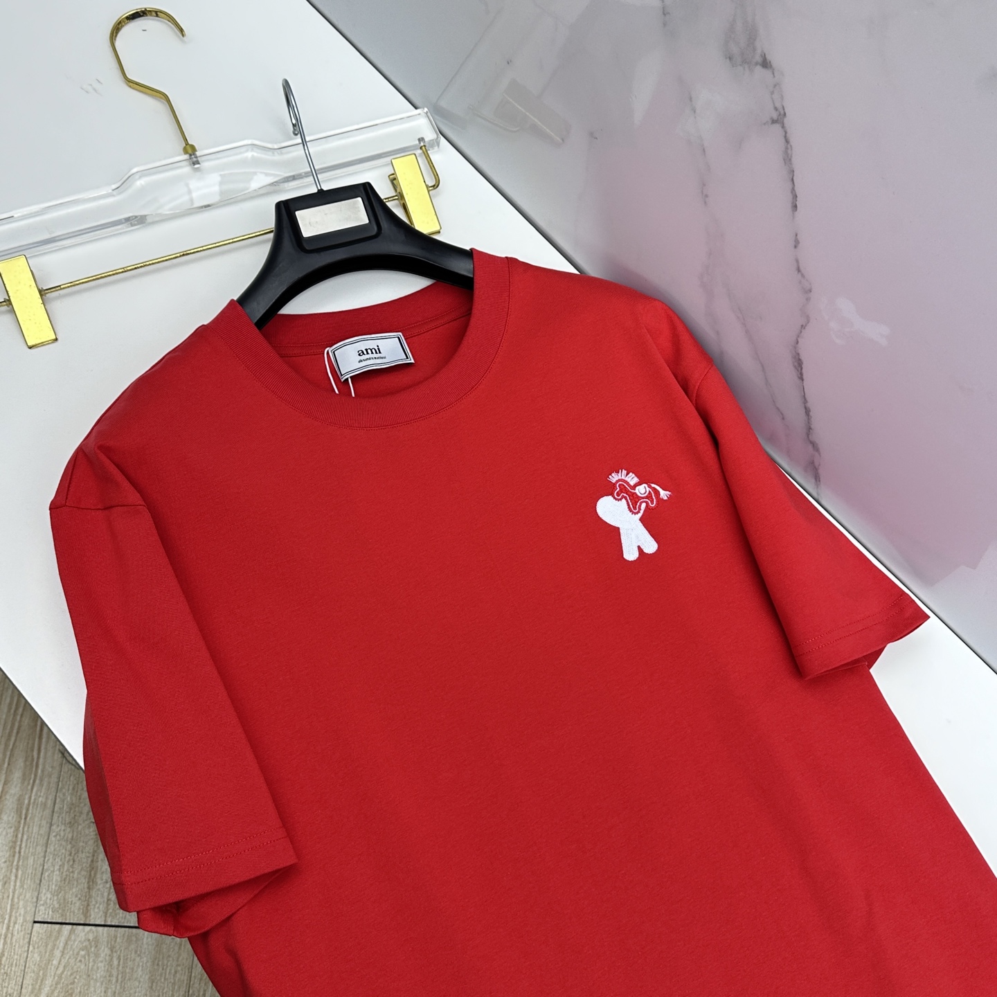 🆕AMI 微阔 新款首发专柜最新款短袖圆领T恤 高端订制 胸前品牌logo重工艺设计 高端长绒棉面料.手