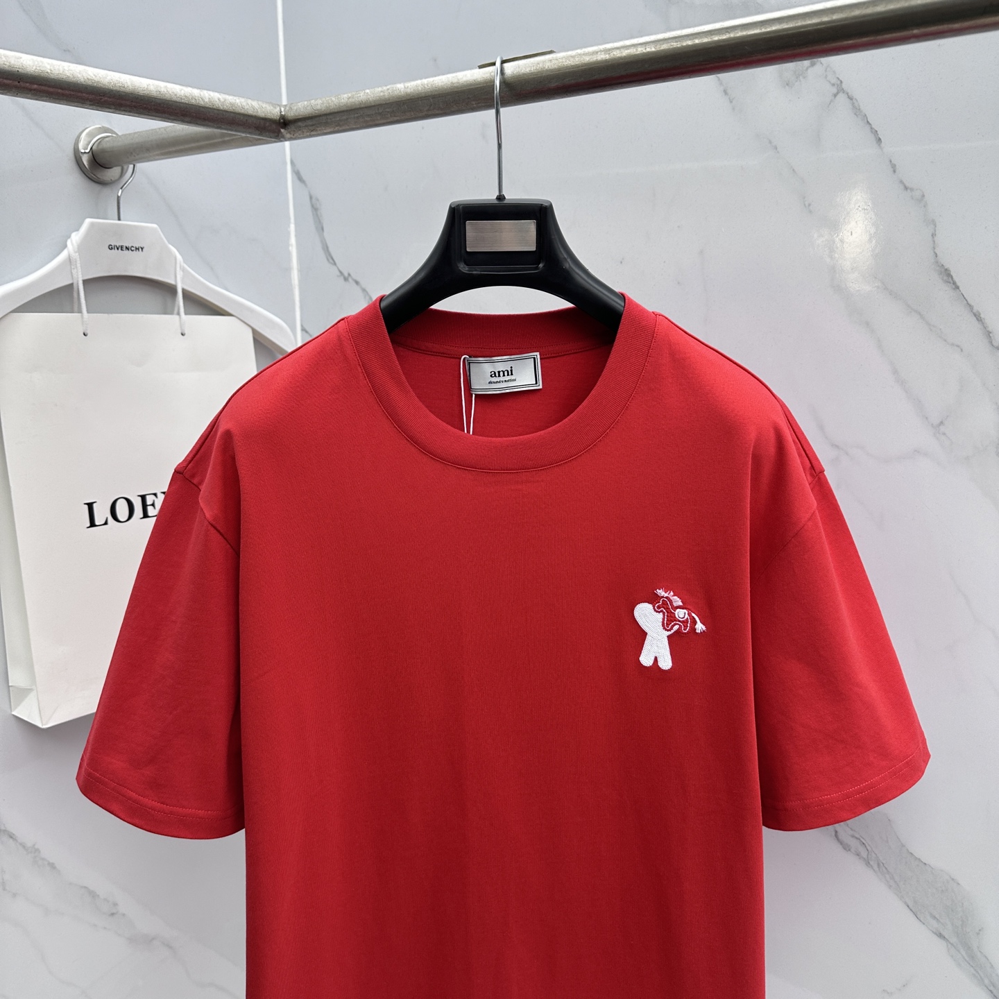 🆕AMI 微阔 新款首发专柜最新款短袖圆领T恤 高端订制 胸前品牌logo重工艺设计 高端长绒棉面料.手