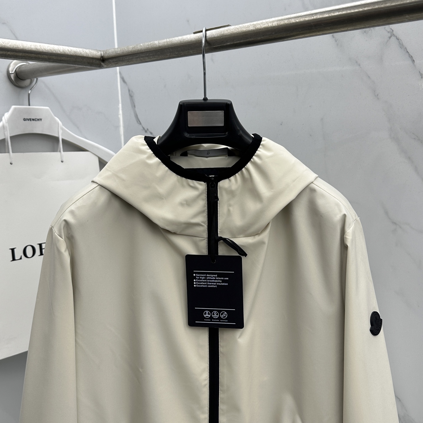 🆕Moncler蒙口 2026早春休闲系列，最新时尚连帽夹克外套.处处细节显工艺足够的高级 结构性剪裁的