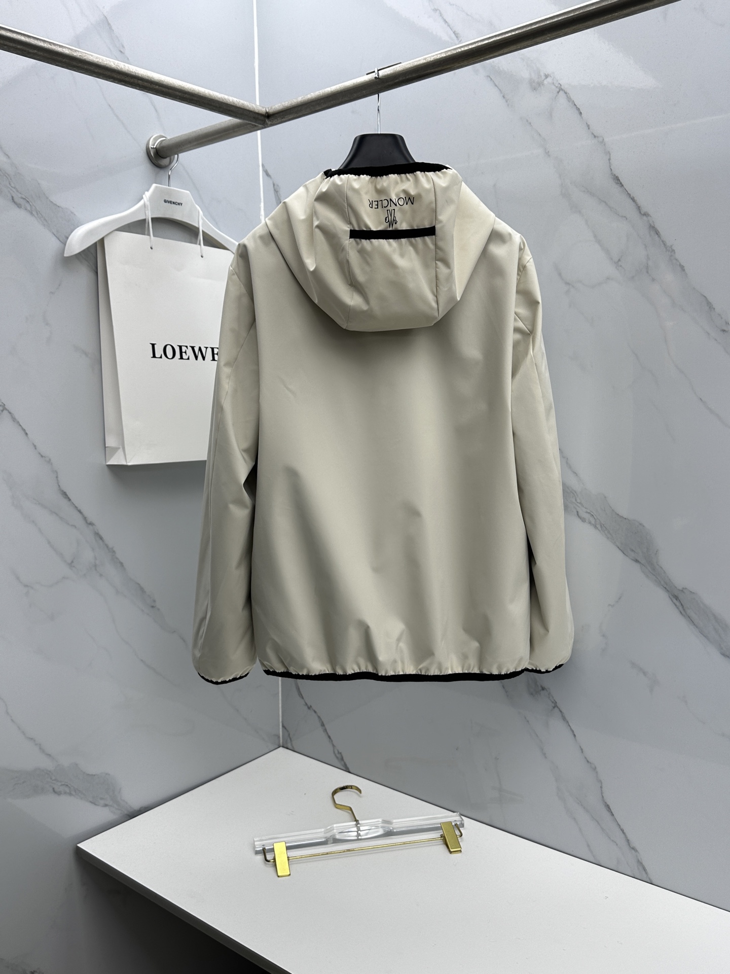 🆕Moncler蒙口 2026早春休闲系列，最新时尚连帽夹克外套.处处细节显工艺足够的高级 结构性剪裁的