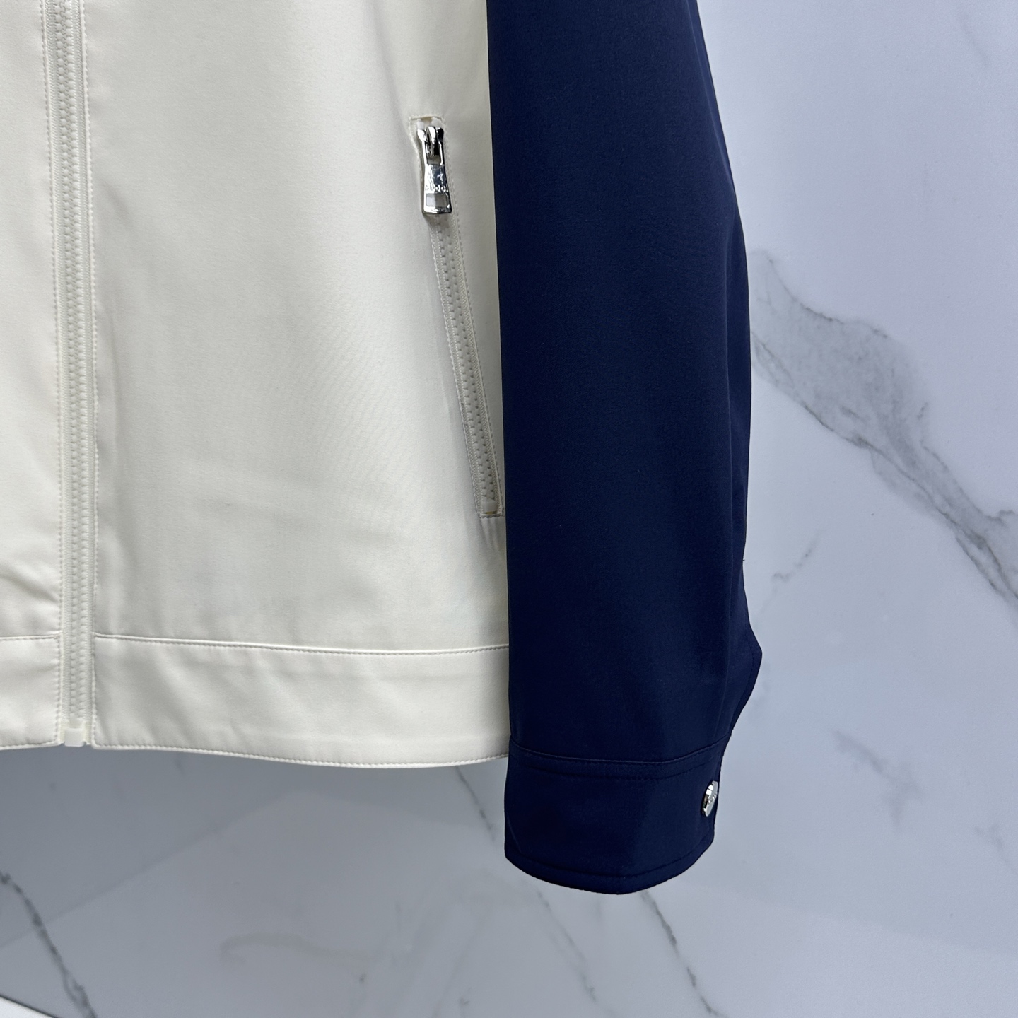 🆕Gucci古驰 2026早春休闲系列，最新时尚翻领夹克外套.拼接撞色条纹，logo刺绣，处处细节显工艺