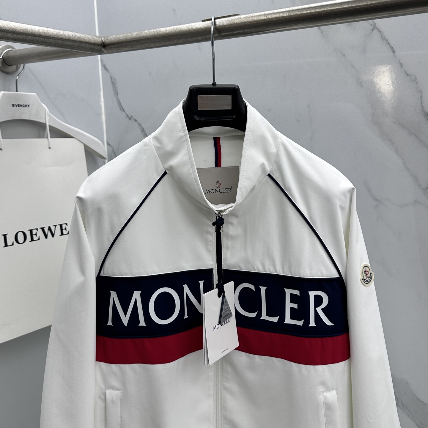 🆕Moncler蒙口 2026早春休闲系列，最新时尚立领夹克外套.处处细节显工艺足够的高级 结构性剪裁的