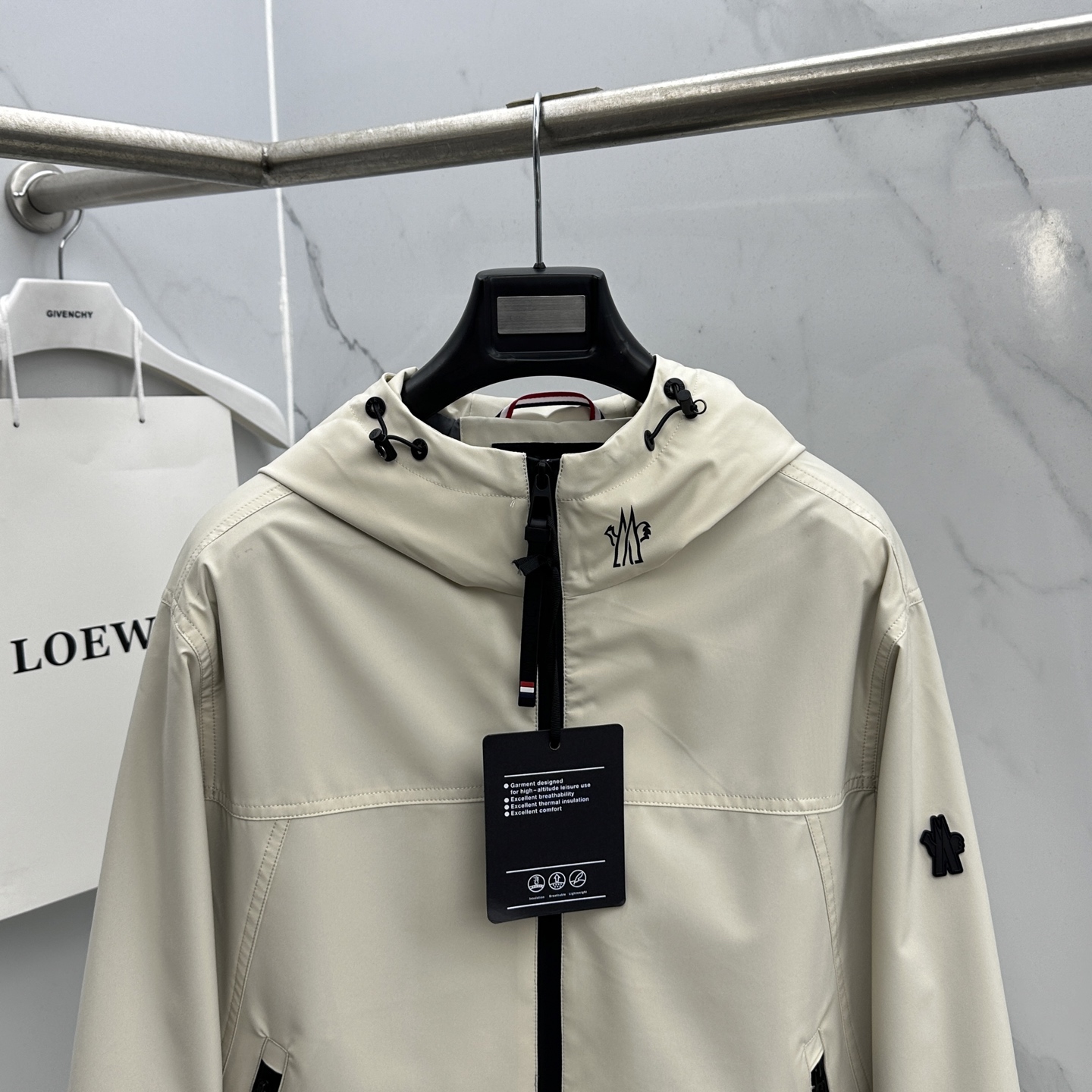 🆕Moncler蒙口 2026早春休闲系列，最新时尚连帽夹克外套.处处细节显工艺足够的高级 结构性剪裁的