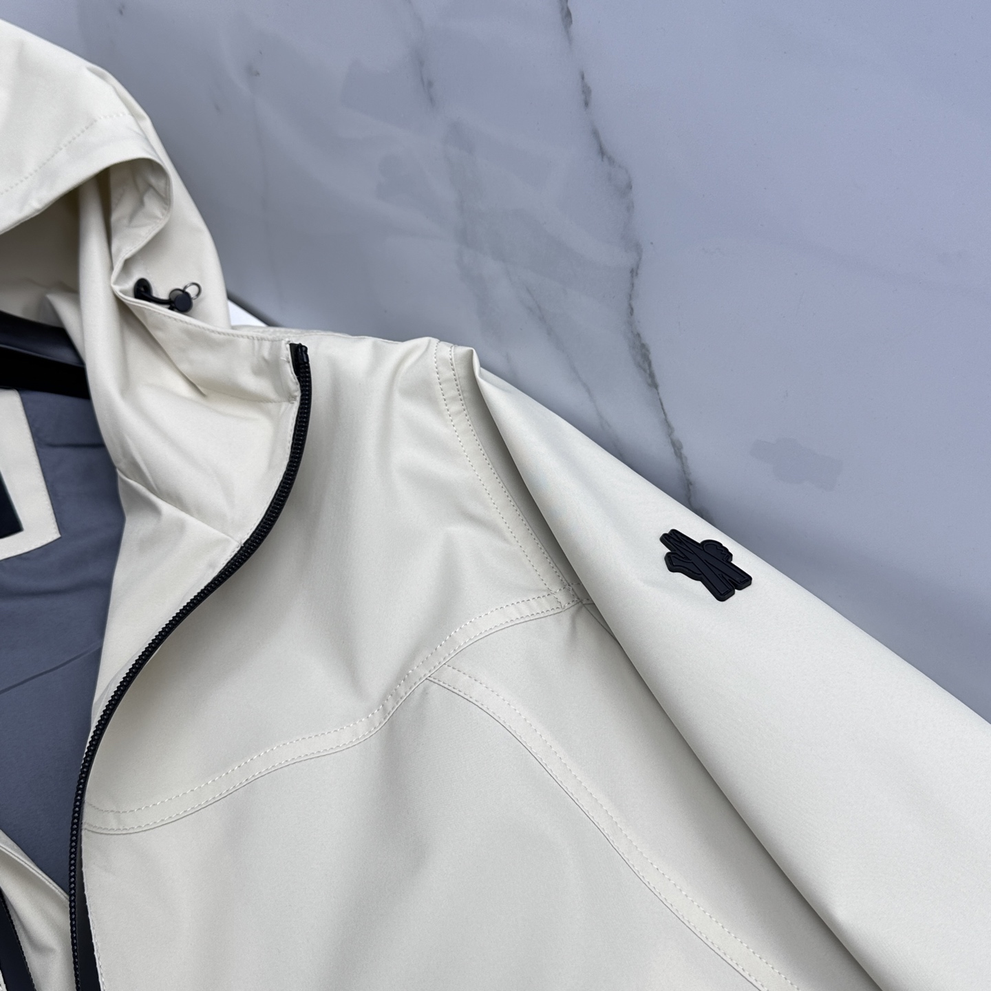 🆕Moncler蒙口 2026早春休闲系列，最新时尚连帽夹克外套.处处细节显工艺足够的高级 结构性剪裁的